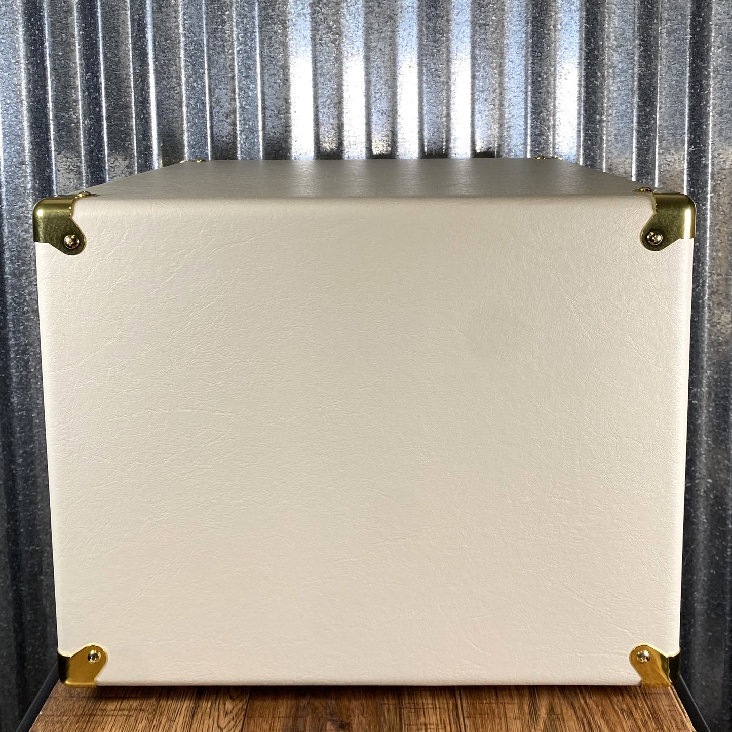 Aguilar SL 112 30th Anniversary Edition Gold 8 Ohm 12 Bass Amplifier Speaker Cabinet Demo