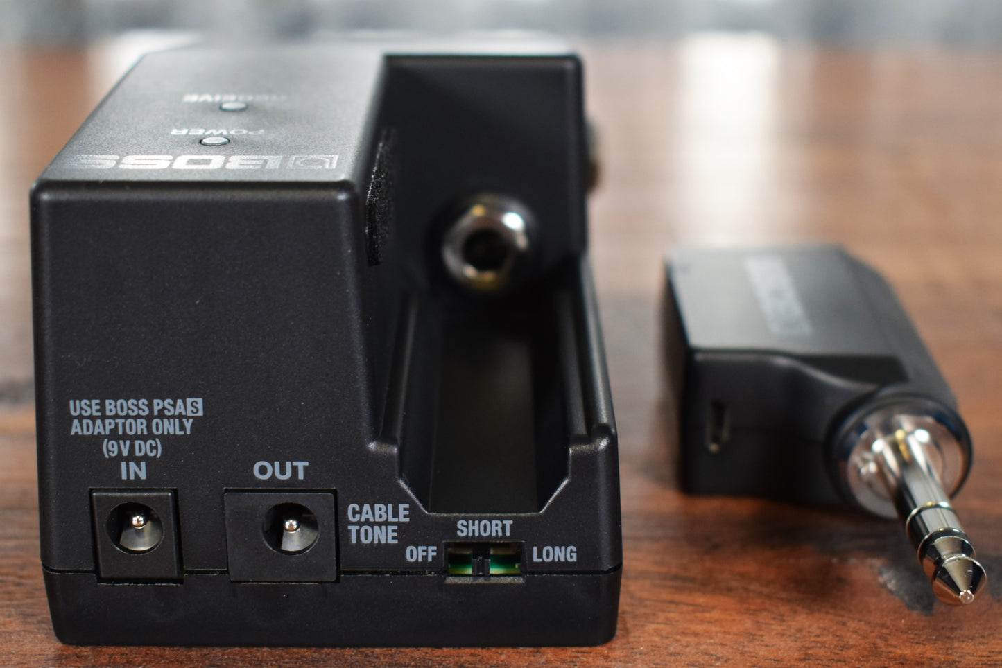 Boss WL-50 Guitar Bass Pedalboard Wireless System Demo