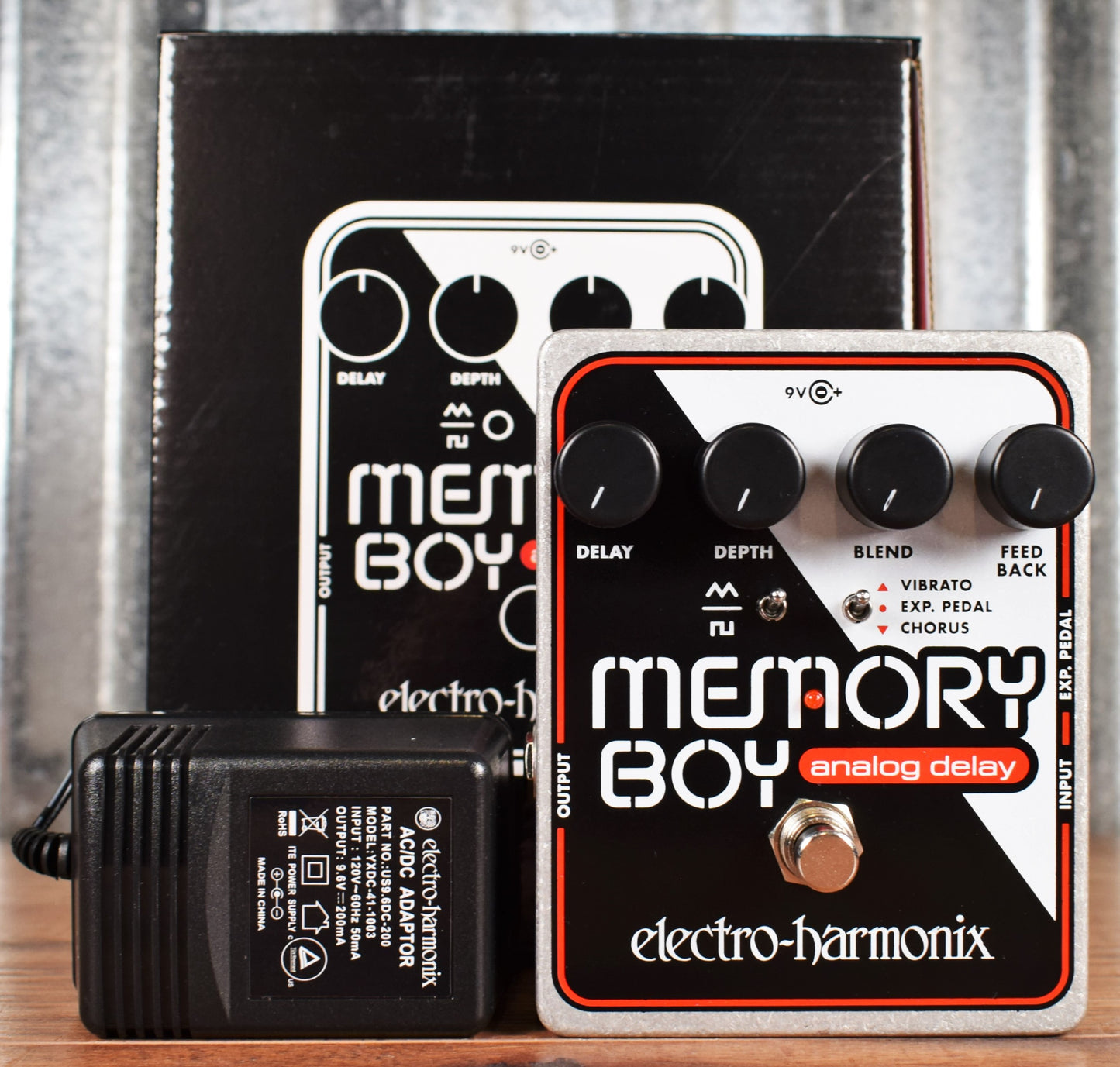 Electro-Harmonix EHX Memory Boy Analog Echo Chorus Vibrato Guitar Effect Pedal Demo