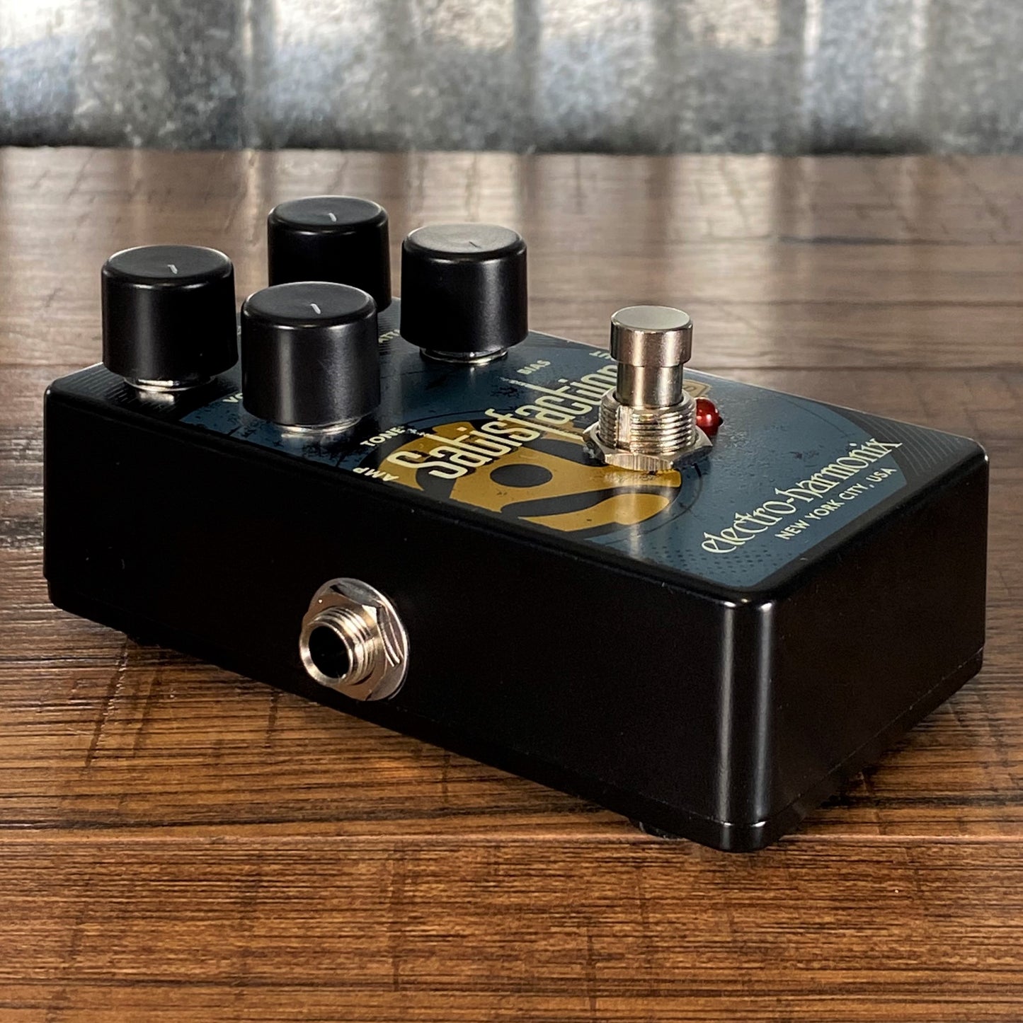 Electro-Harmonix EHX Satisfaction Plus Vintage Fuzz Guitar Effect Pedal Demo