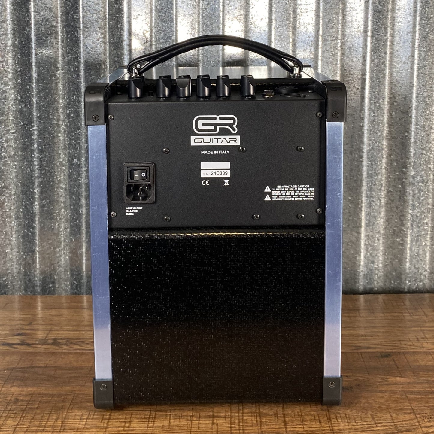 GR Guitar BF Acoustic 5 80 Watt 1x5 2 Channel with Effects Guitar Amplifier Combo Black Fiber Demo