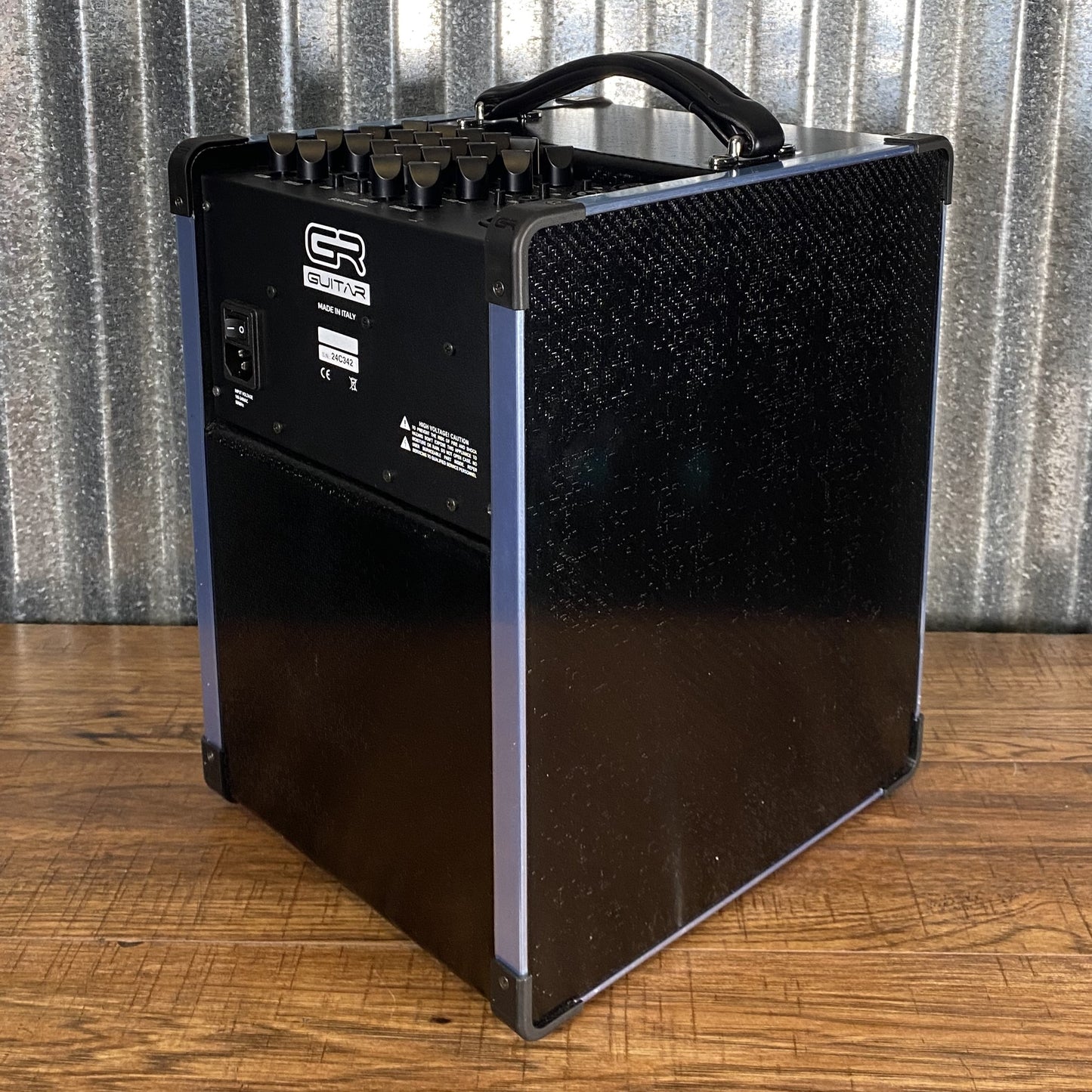 GR Guitar BF Acoustic 6 120 Watt 1x8 3 Channel with Effects Guitar Amplifier Combo Black Fiber Demo