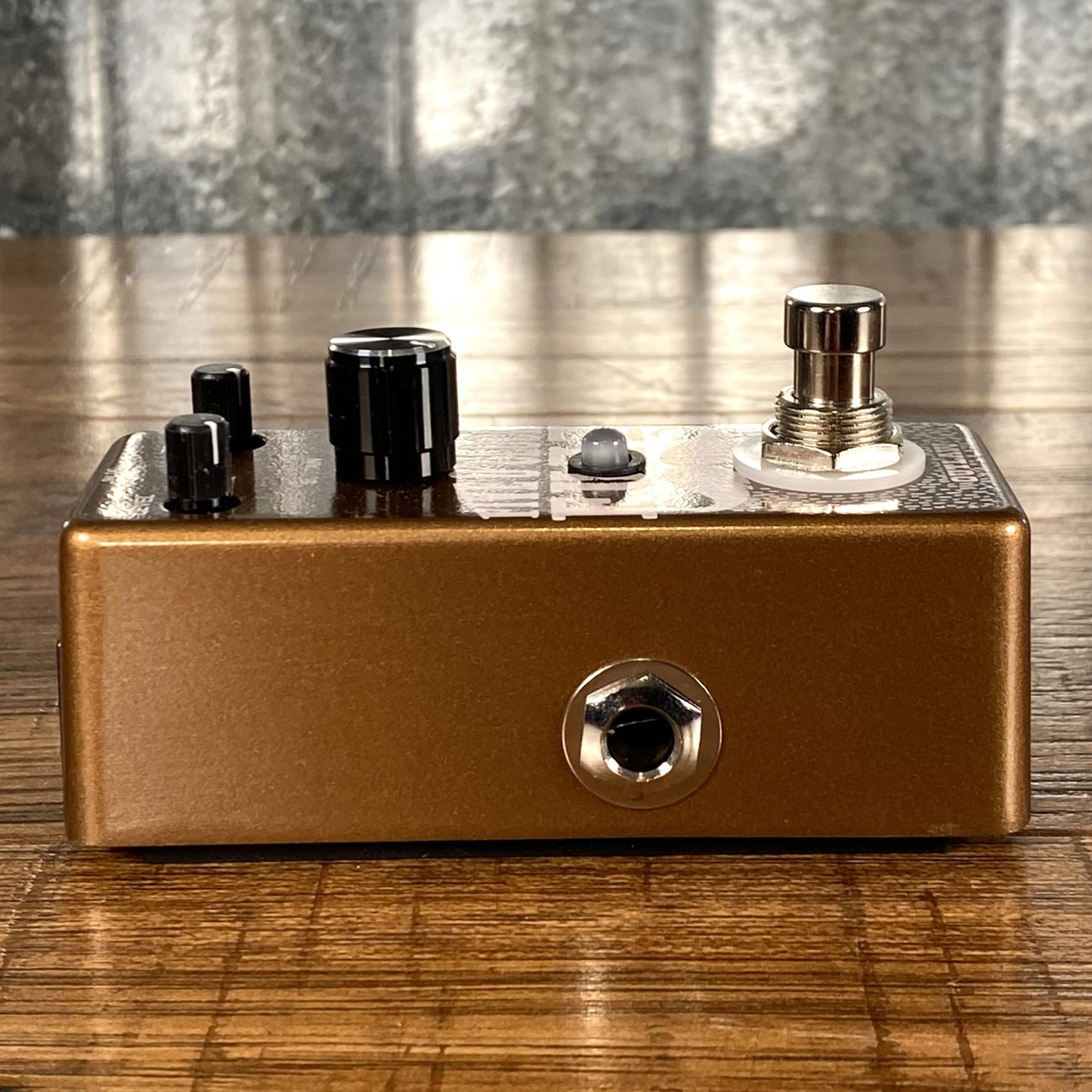 Outlaw Effects Five O'Clock Fuzz Guitar Effect Pedal Demo