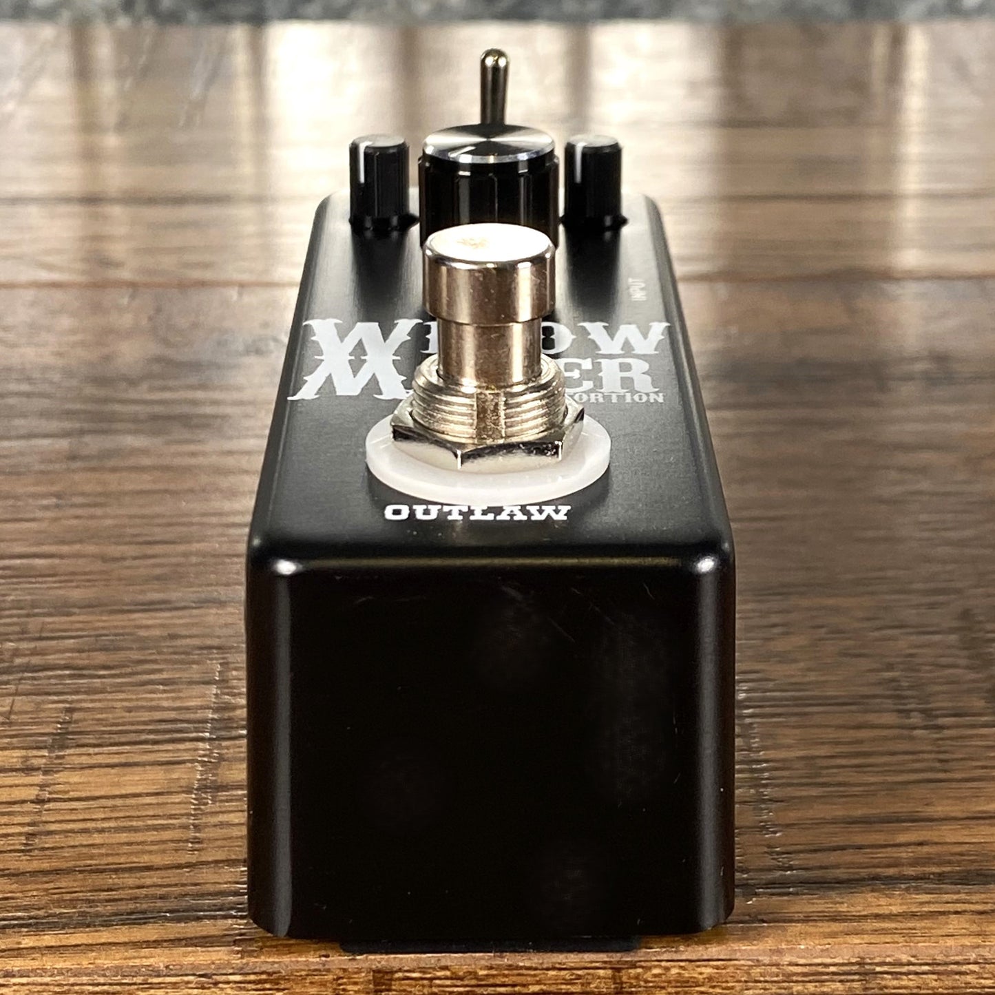 Outlaw Effects Widow Maker Distortion Guitar Effect Pedal Demo
