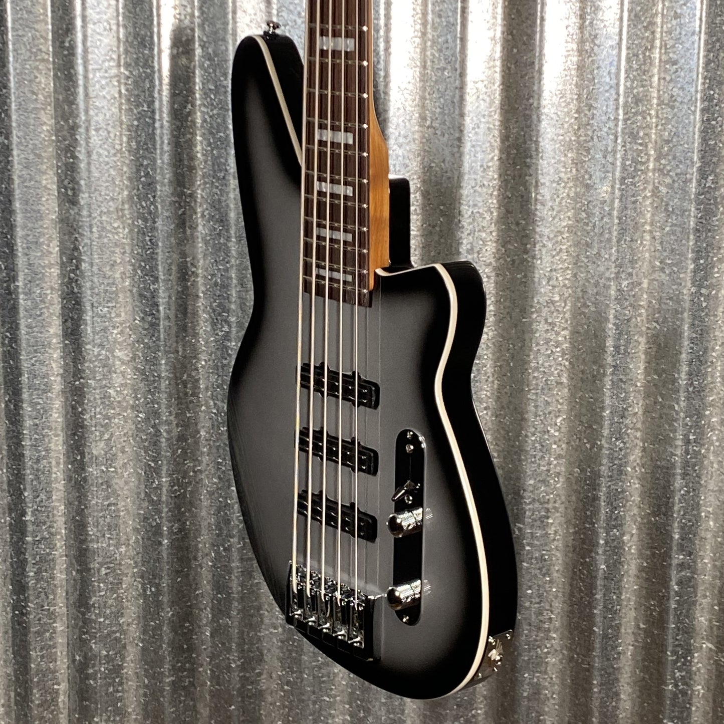 Reverend Triad 5 String Bass Silver Burst Used
