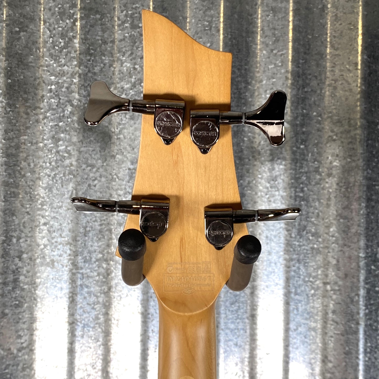 Schecter Omen Extreme 4 String Bass Vintage Sunburst Used