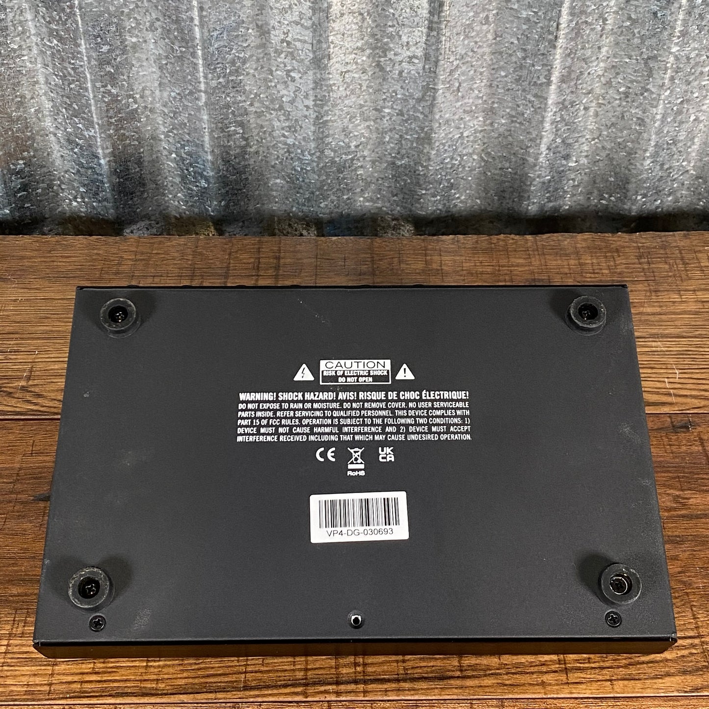 Fractal Audio VP4 Virtual Pedalboard Guitar Bass Multi Effect Pedal Used