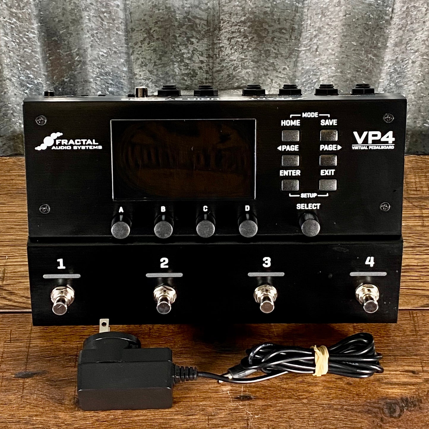 Fractal Audio VP4 Virtual Pedalboard Guitar Bass Multi Effect Pedal Used