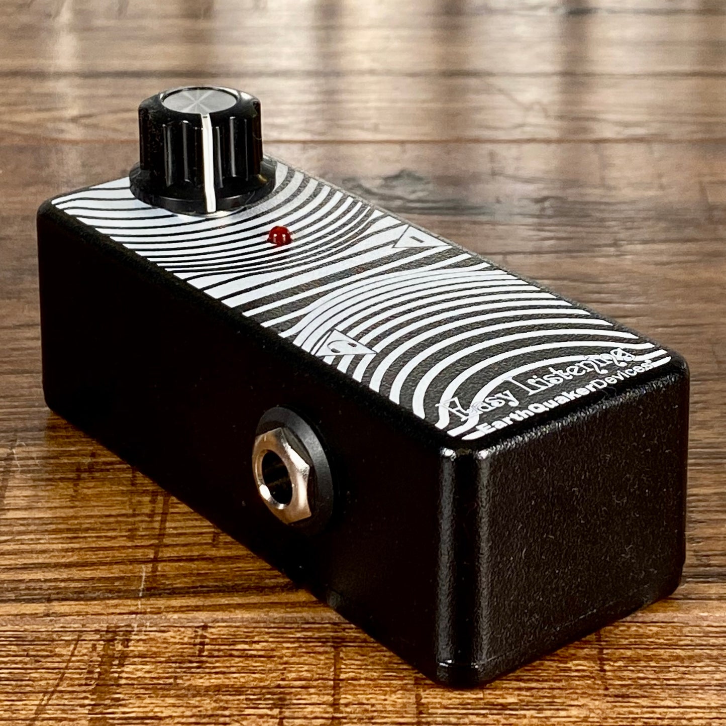 Earthquaker Devices EQD Easy Listening Analog Amp Simulator Headphone Amp Guitar Effect Pedal