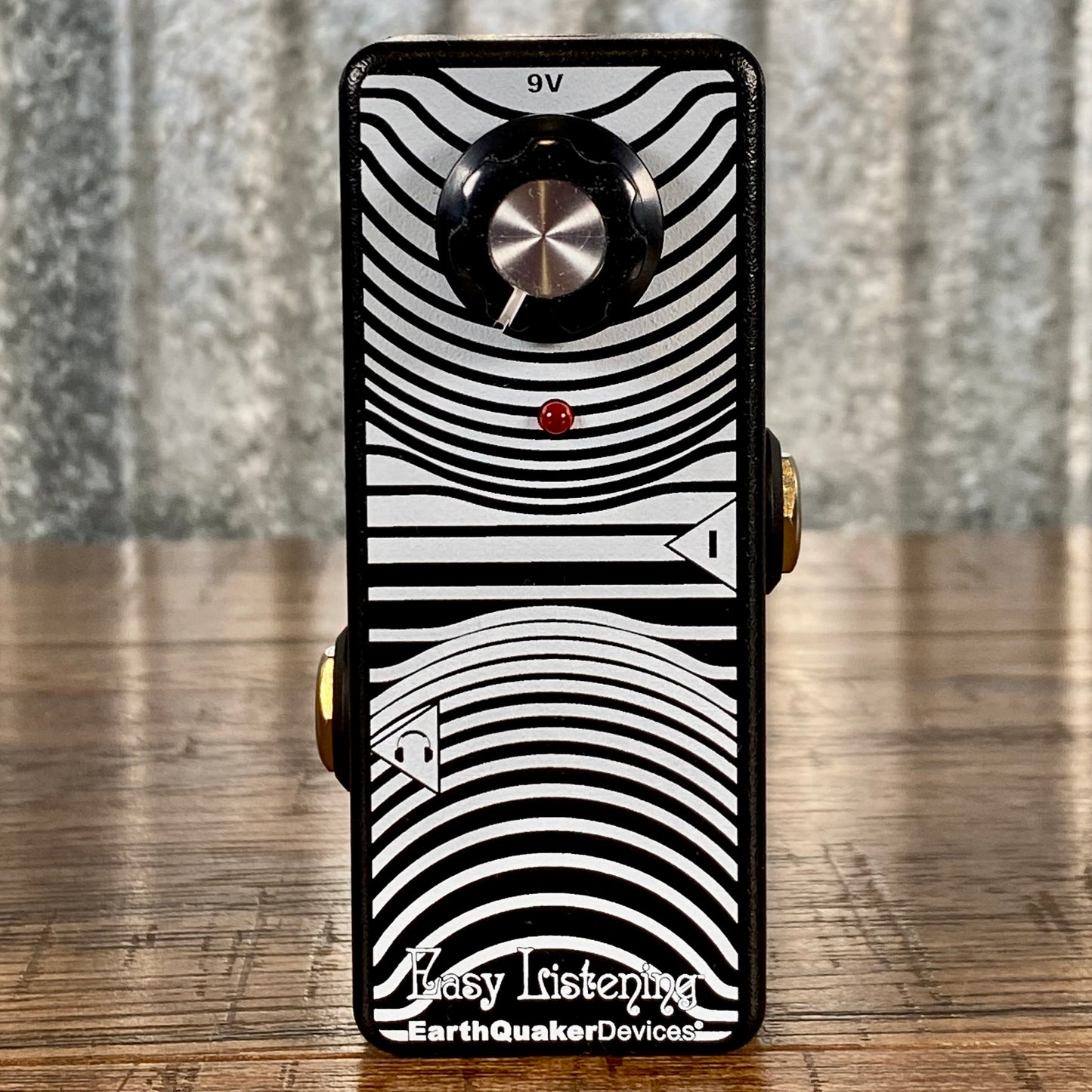 amp simulator pedal headphone Earthquaker Devices EQD Easy Listening Analog Amp Simulator Headphone – Specialty Traders