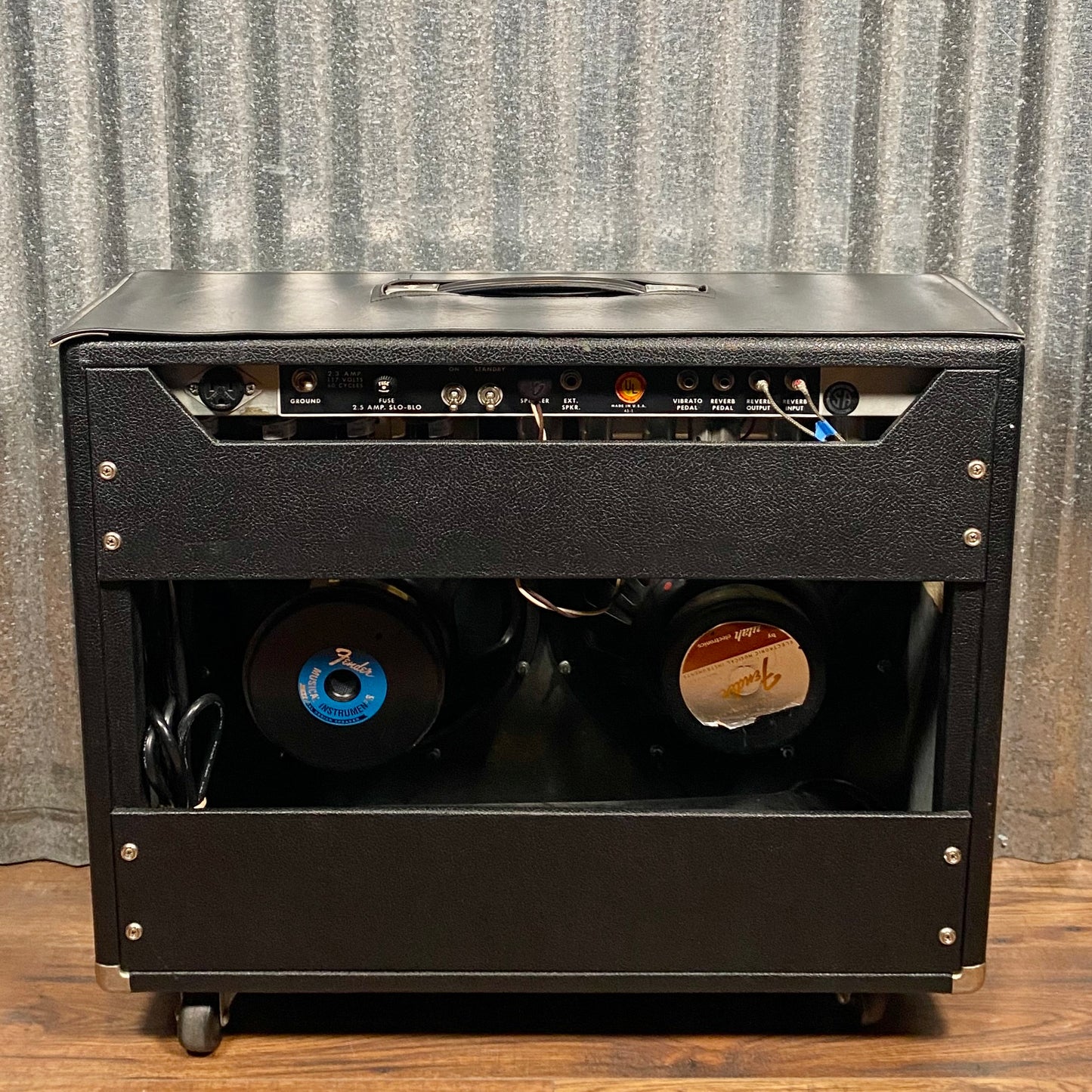 Fender Vintage Twin Reverb 2 Channel 2x12" All Tube Guitar Amplifier Combo 1971 Used