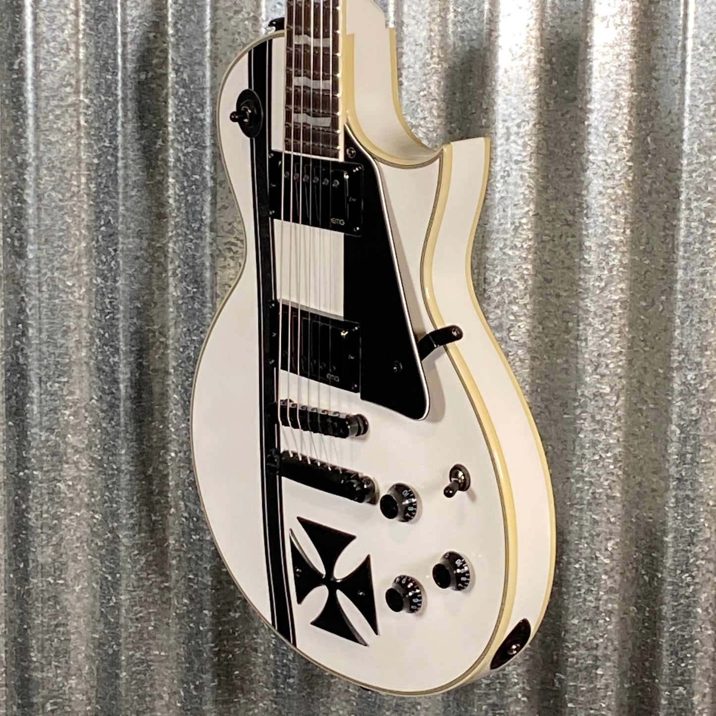 ESP LTD Iron Cross James Hetfield Snow White Guitar & Case LIRONCROSSSW # 0507 Used