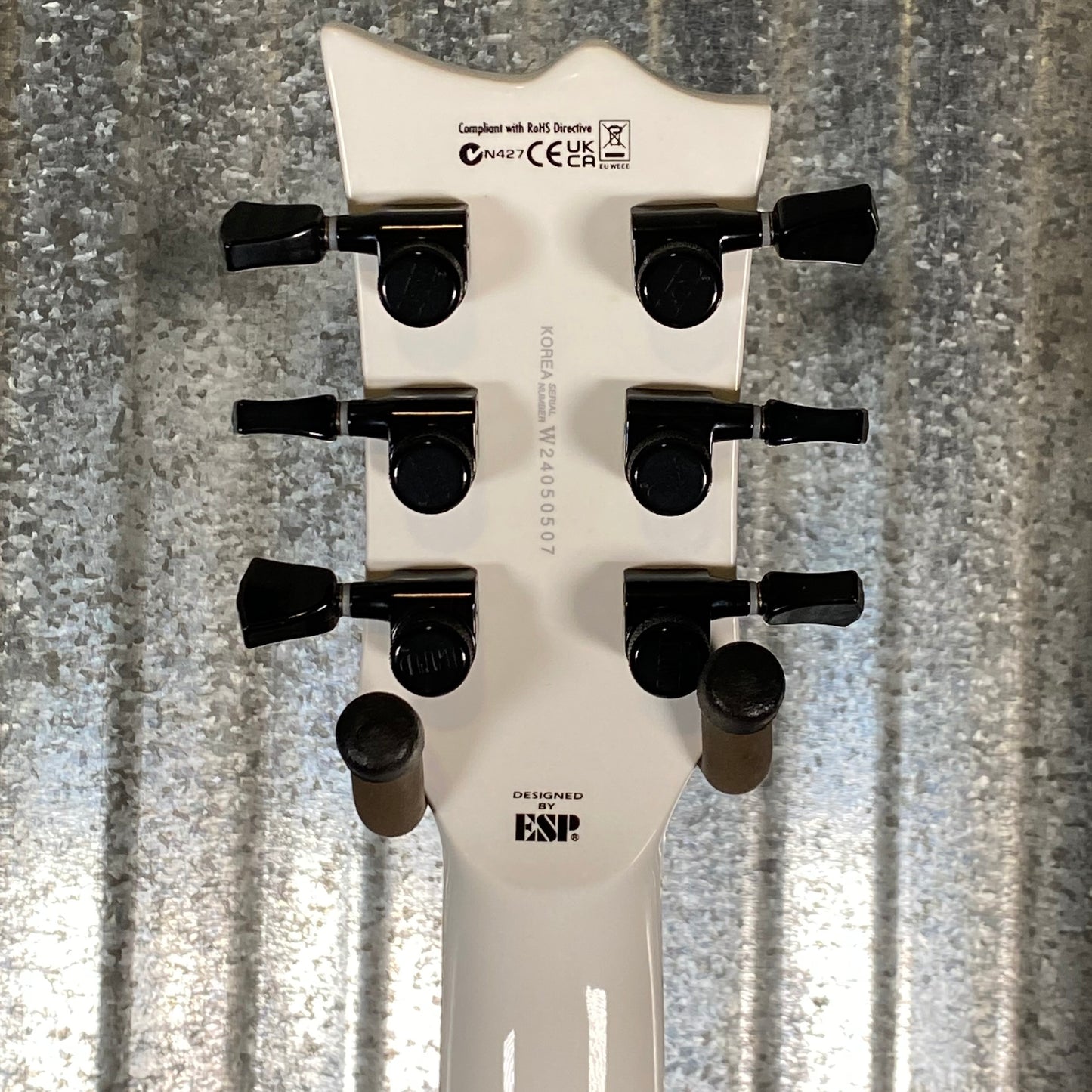 ESP LTD Iron Cross James Hetfield Snow White Guitar & Case LIRONCROSSSW # 0507 Used