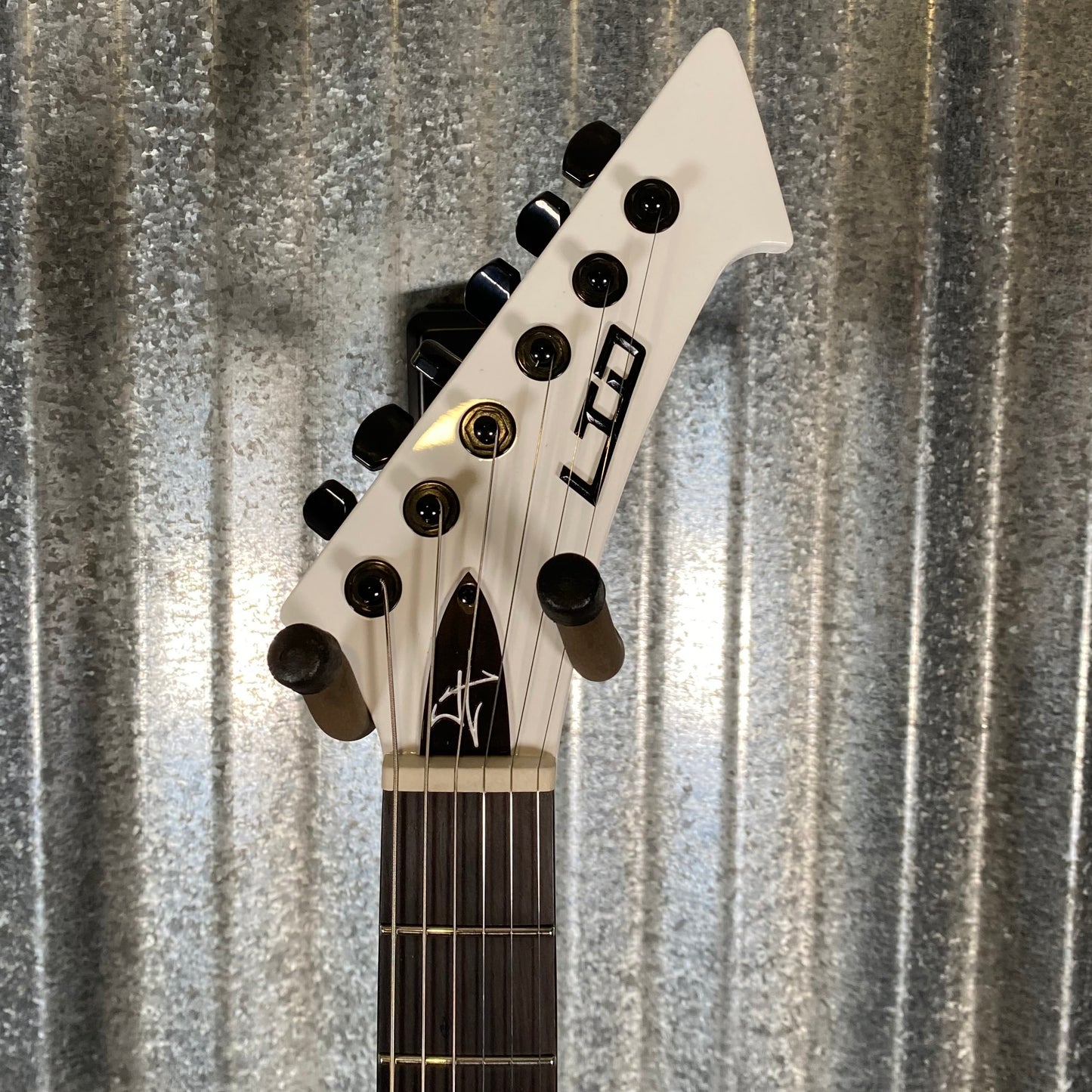 ESP LTD James Hetfield Snakebyte Snow White EMG Guitar & Case LSNAKEBYTESW #2529 Used