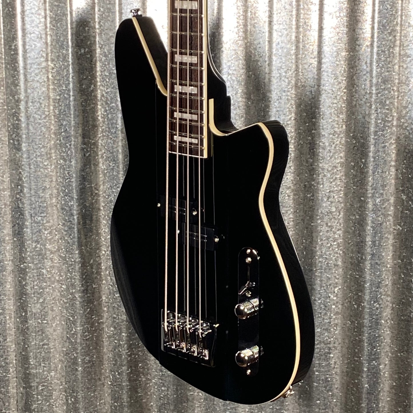Reverend Sentinel Short Scale 4 String Single Pickup Midnight Black Bass #69332