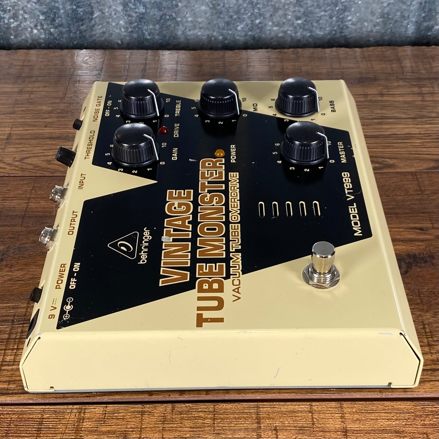 Behringer Vintage Tube Monster Vaccum Tube Overdrive Guitar Effect Pedal Used