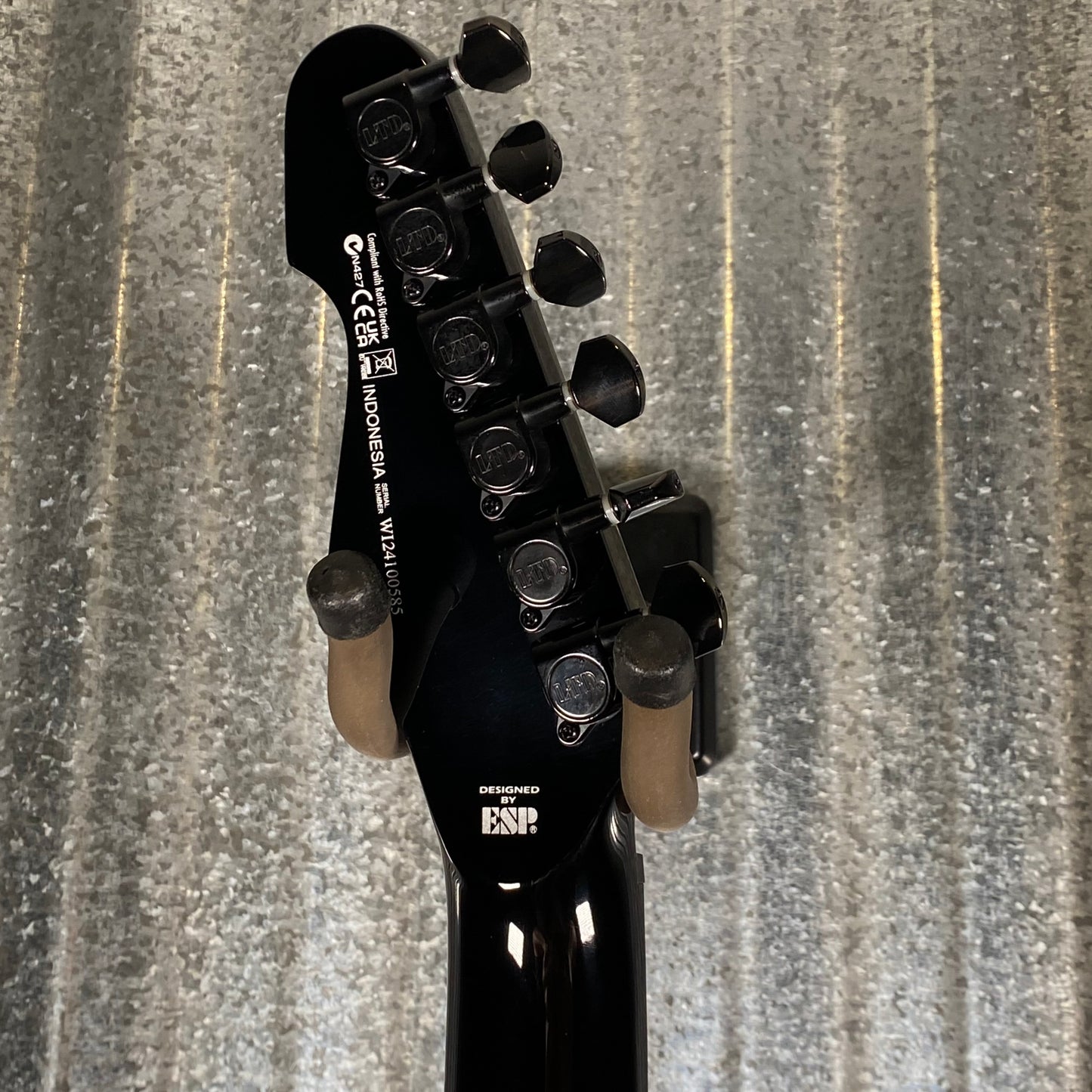 ESP LTD TE-200 Gloss Black Guitar LTE200BLK #0585 Used