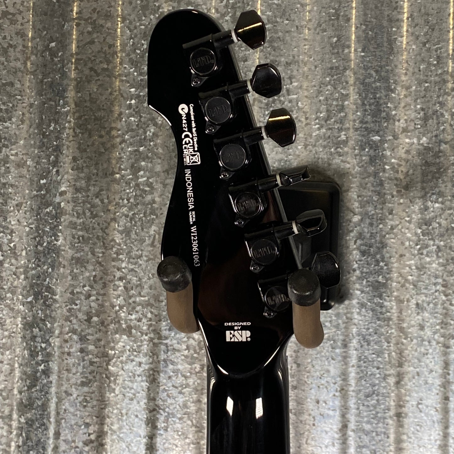 ESP LTD TE-200 Gloss Black Guitar LTE200BLK #1063 Used