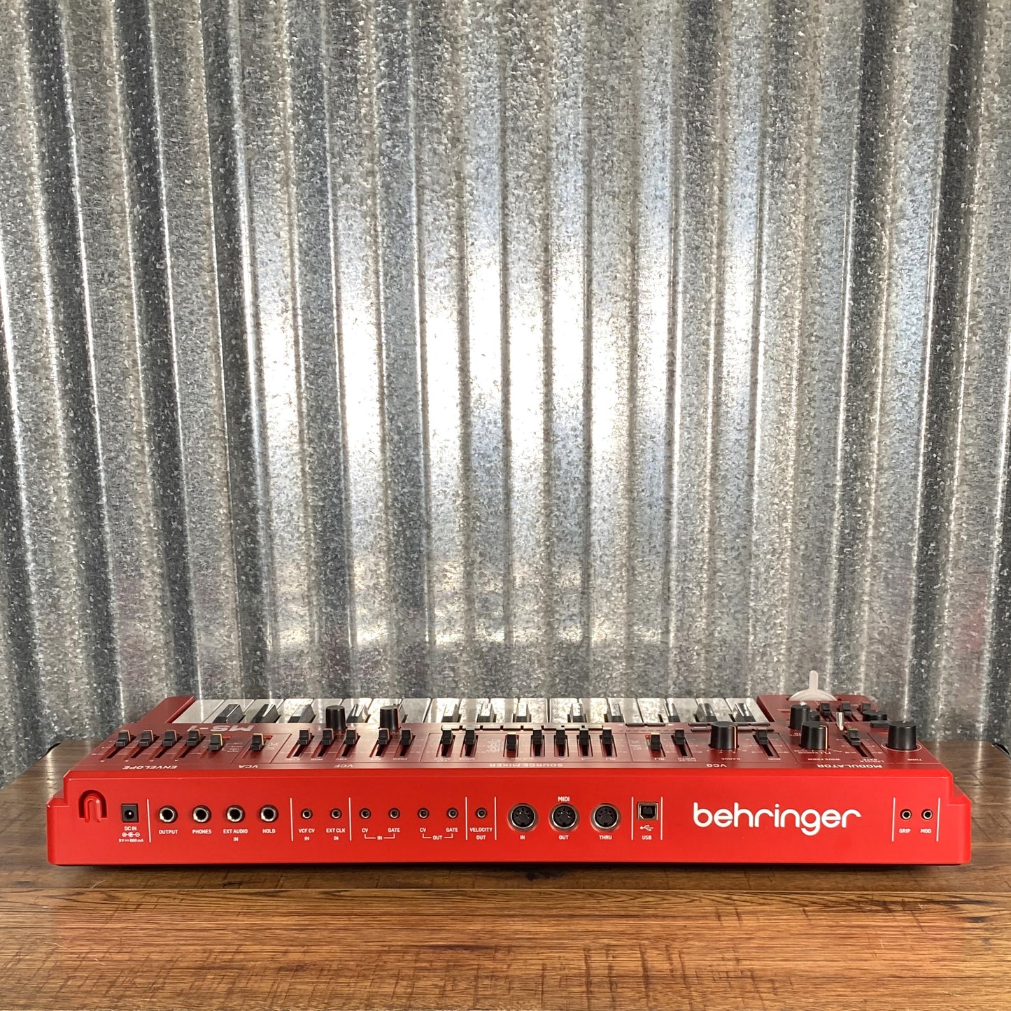 Behringer MS-1-RD 32 Key Analog Synthesizer Red Used