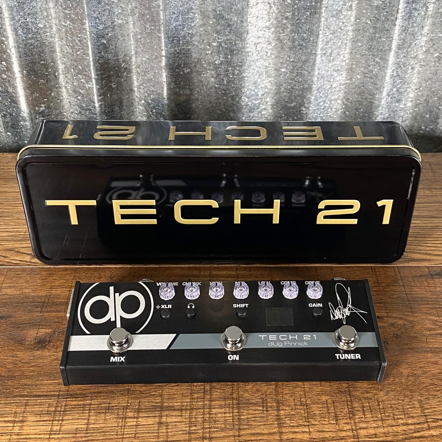 Tech 21 NYC dUg Pinnick DP-3X Signature Bass Preamp Effect Pedal DP-3X