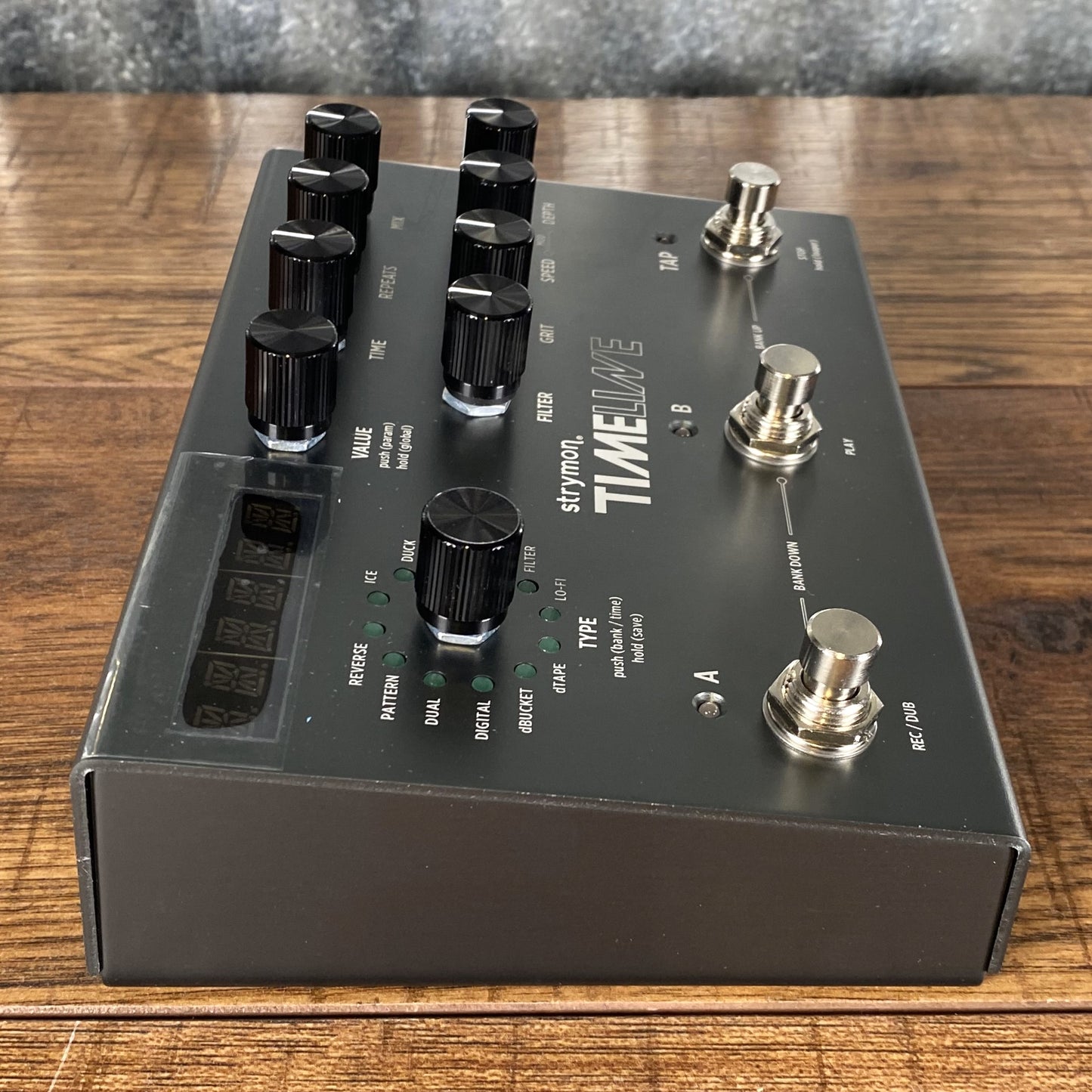 Strymon TimeLine Multi Delay Guitar Effect Pedal Demo