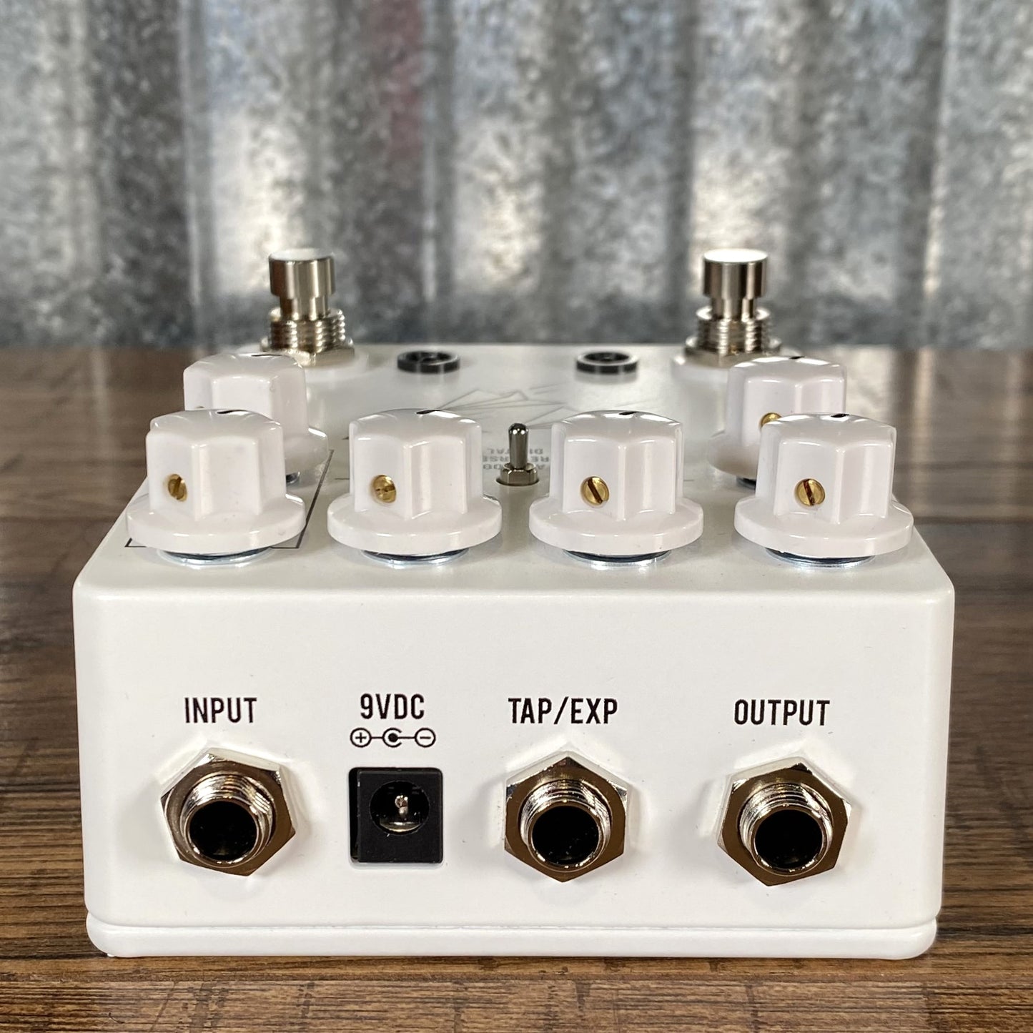 JHS Pedals Flight Delay Reverse Analog Digital with Chorus & Vibrato Guitar Effect Pedal White