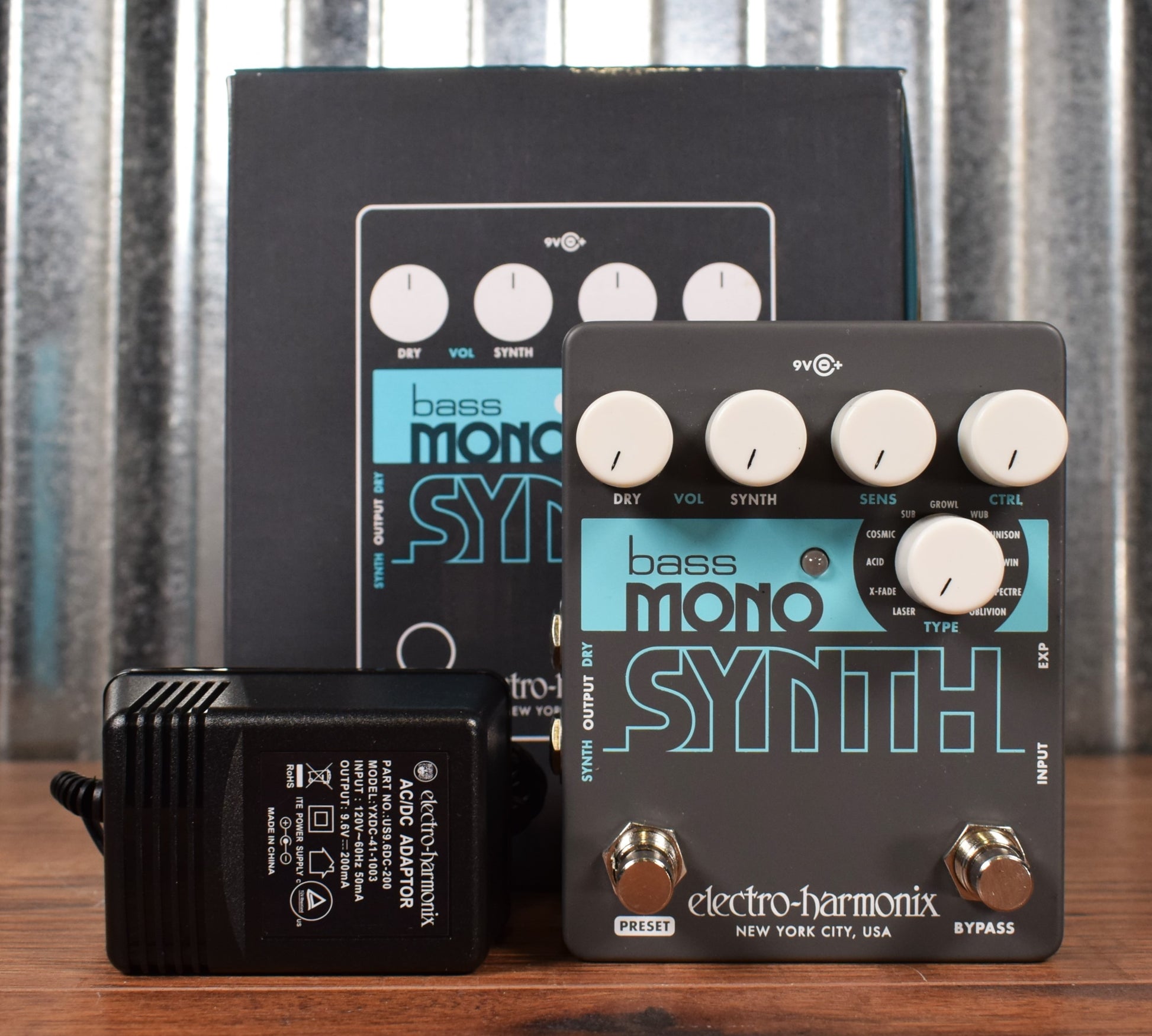 bass synth pedal Electro-Harmonix Bass Mono Synth Synthesizer Pedal