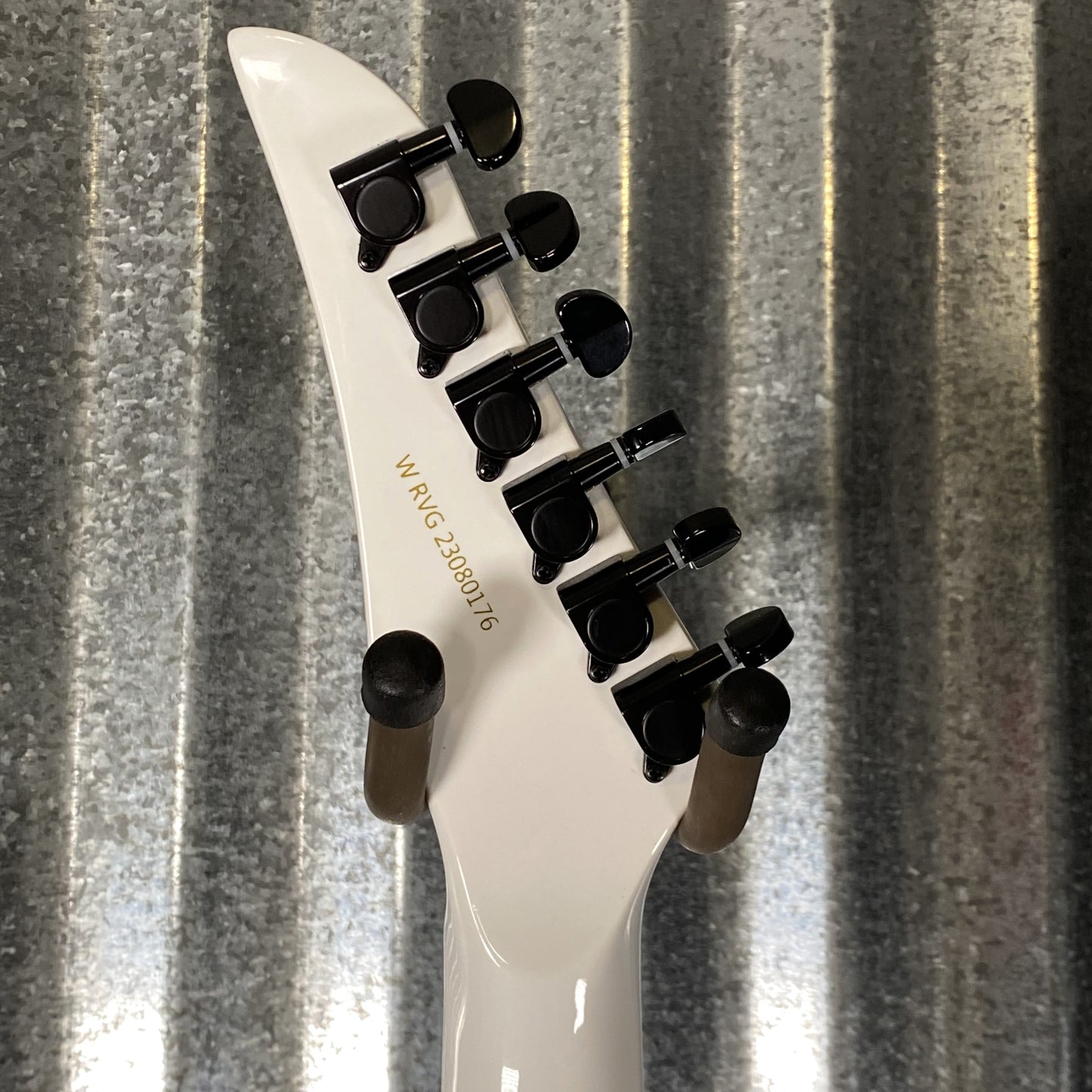 Westcreek Revenge Explorer White Guitar #0176 Used