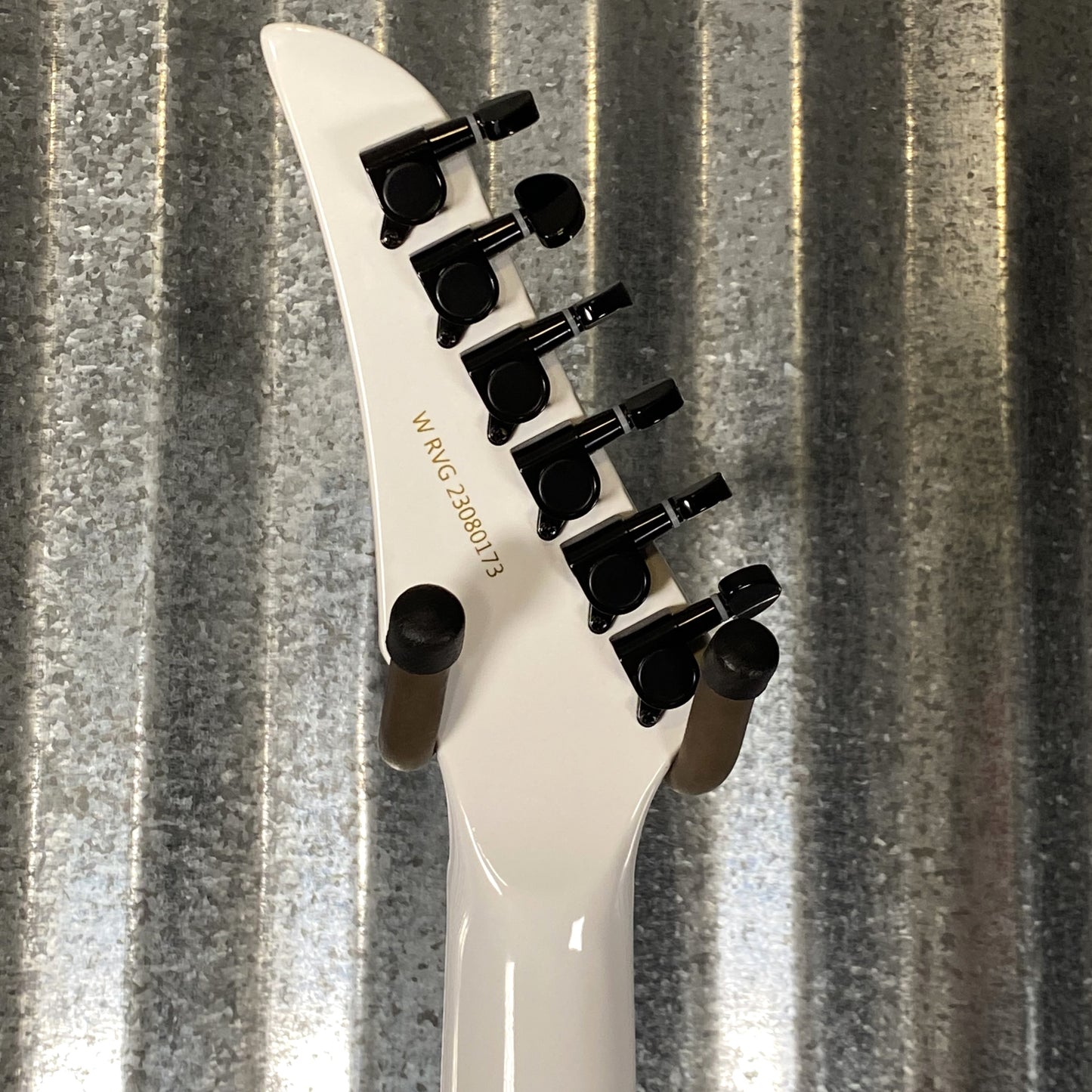 Westcreek Revenge Explorer White Guitar #0173 Used