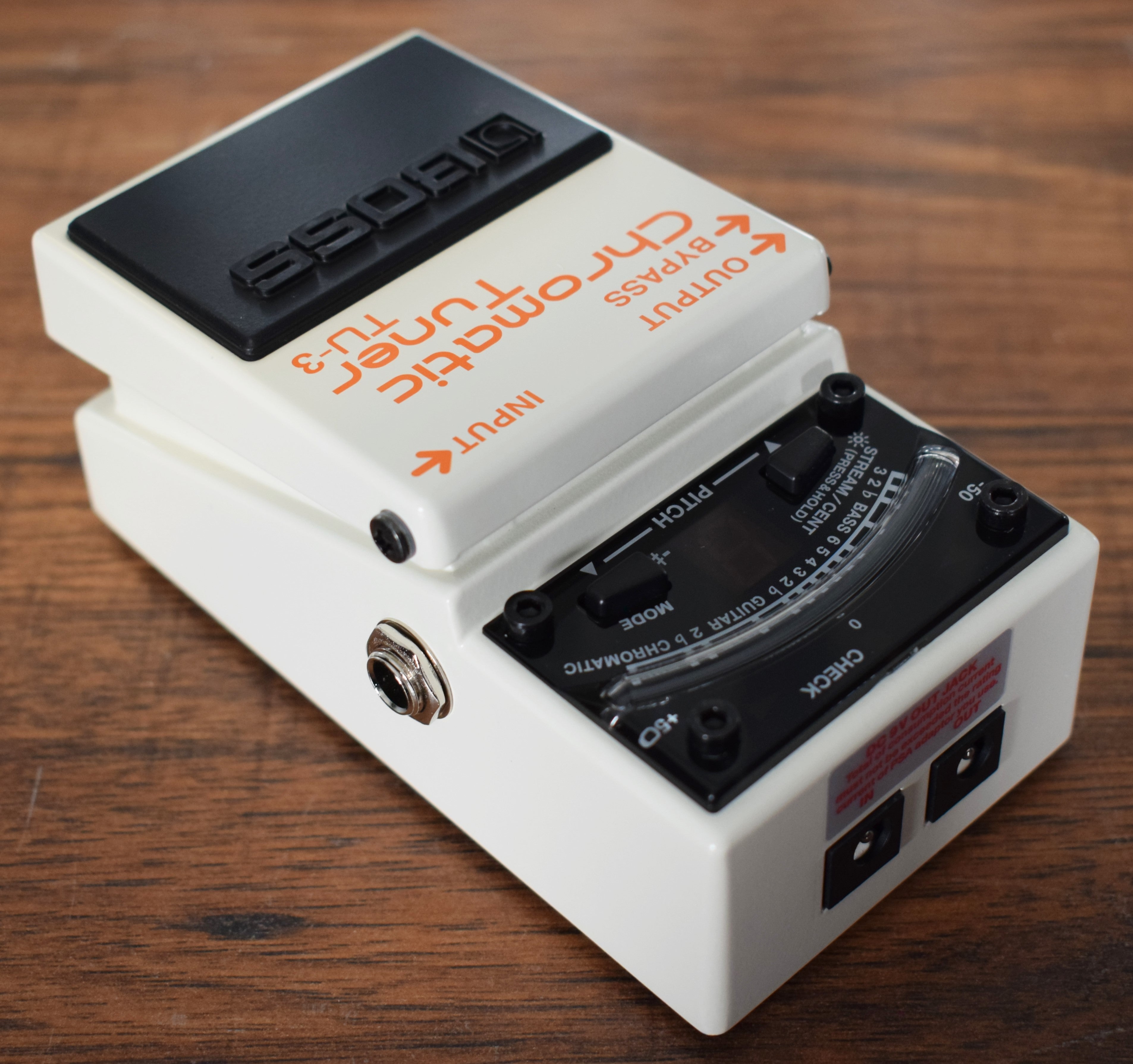 BOSS TU-3 Chromatic Tuner エフェクター Amazon.com: Boss TU-3 Chromatic Tuner Pedal with Bypass
