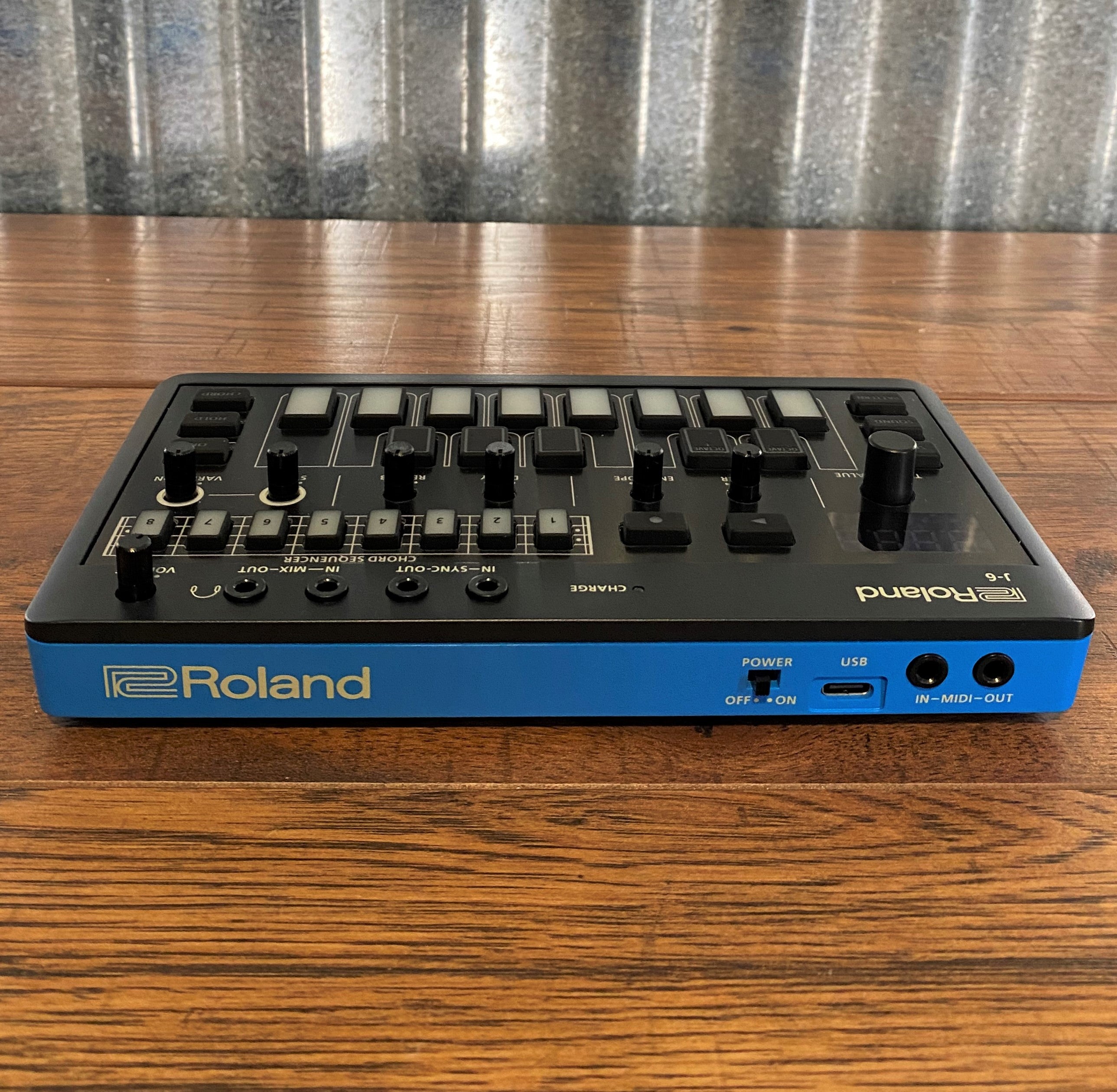 DTM・DAW Roland J-6 CHORD SYNTHESIZER Roland J-6 J-6 AIRA Compact Chord Synthesizer Sequencer
