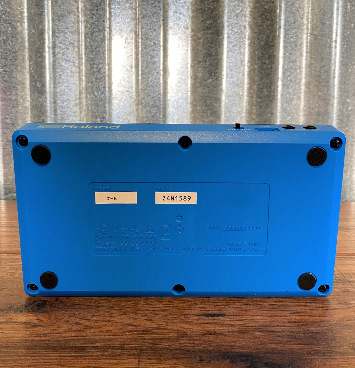 Roland J-6 J-6 AIRA Compact Chord Synthesizer Sequencer