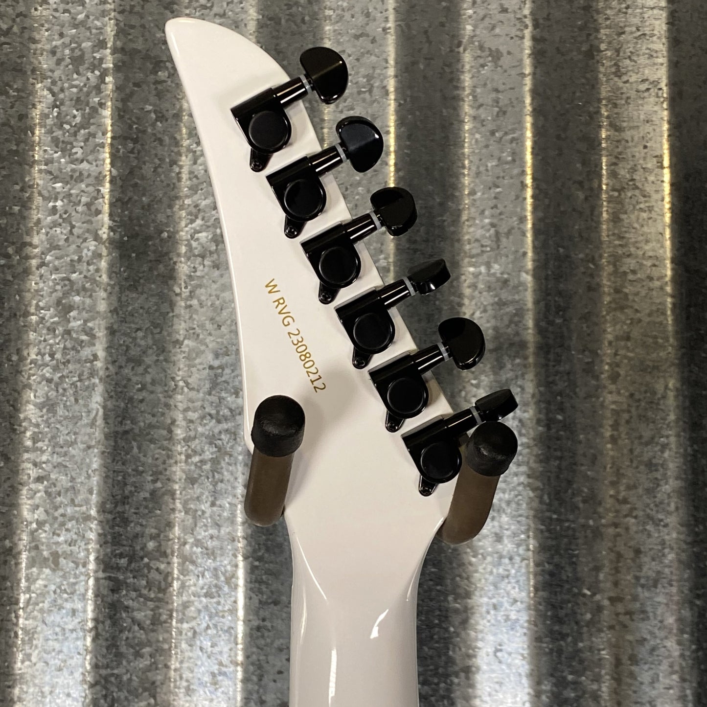Westcreek Revenge Explorer White Guitar #0212 Used