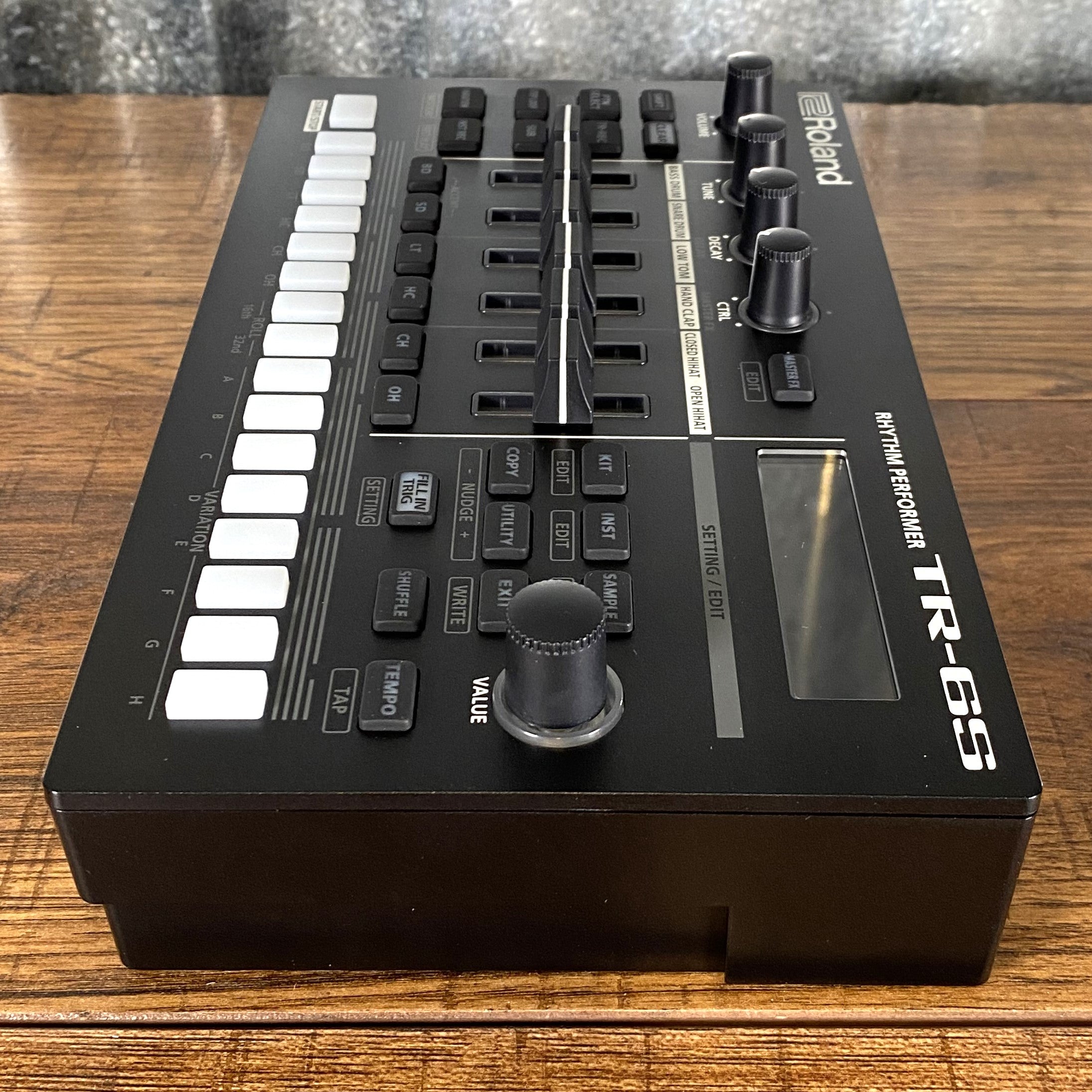 Roland TR-6S Rhythm Performer Drum Machine – Specialty Traders