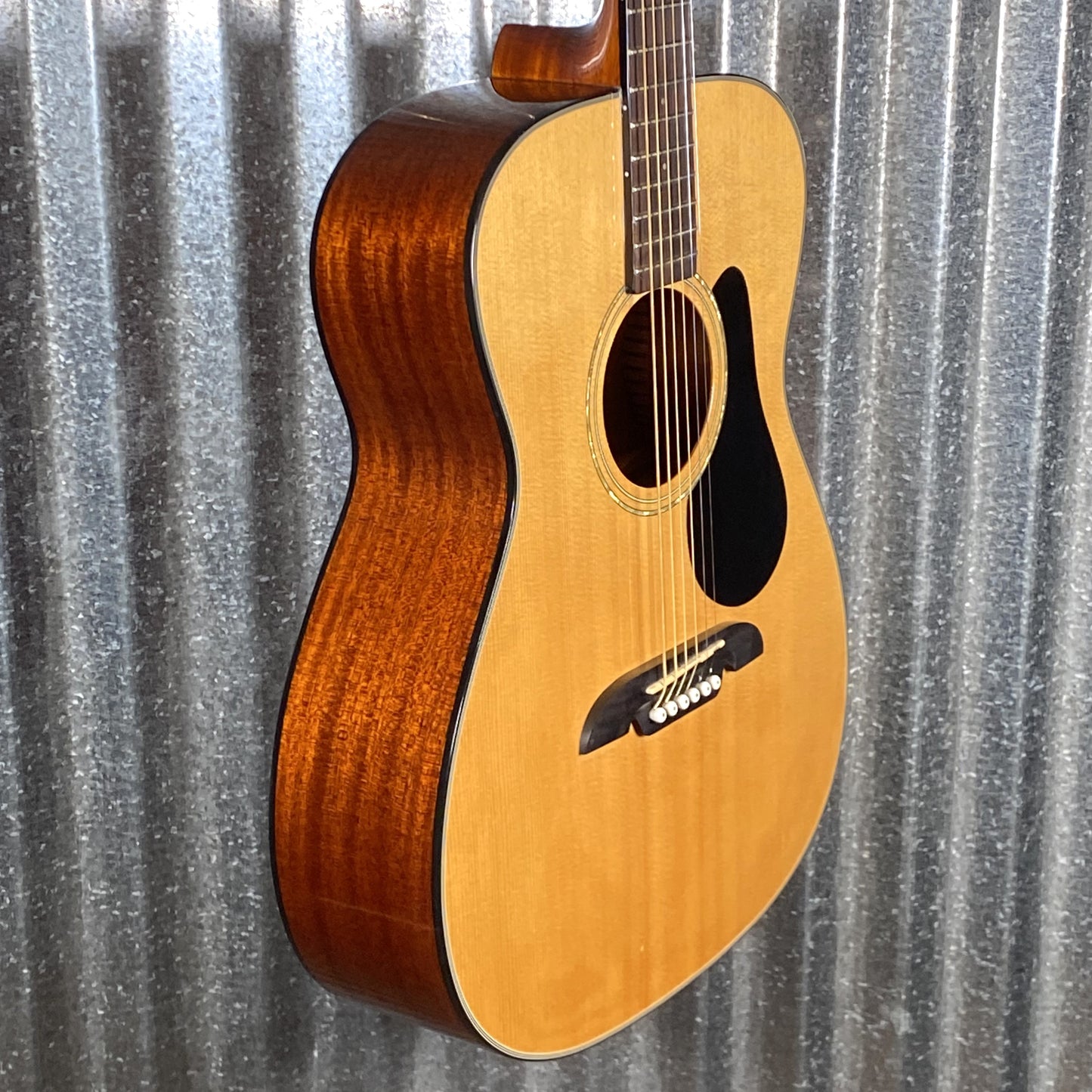 Alvarez RF8 Spruce Top Acoustic Guitar & Case #0176 Used