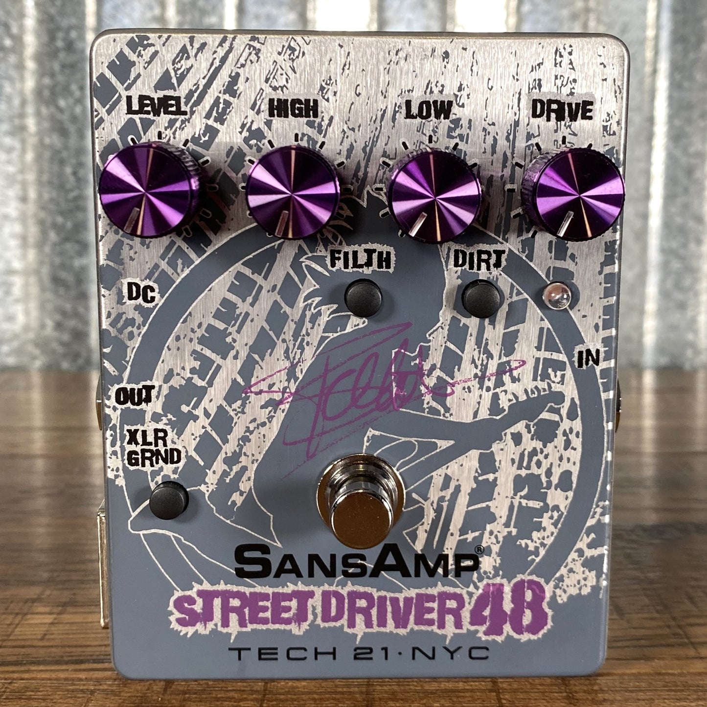 Tech 21 NYC SansAmp Frank Bello Street Driver 48 Overdrive Preamp Bass Effect Pedal FB48