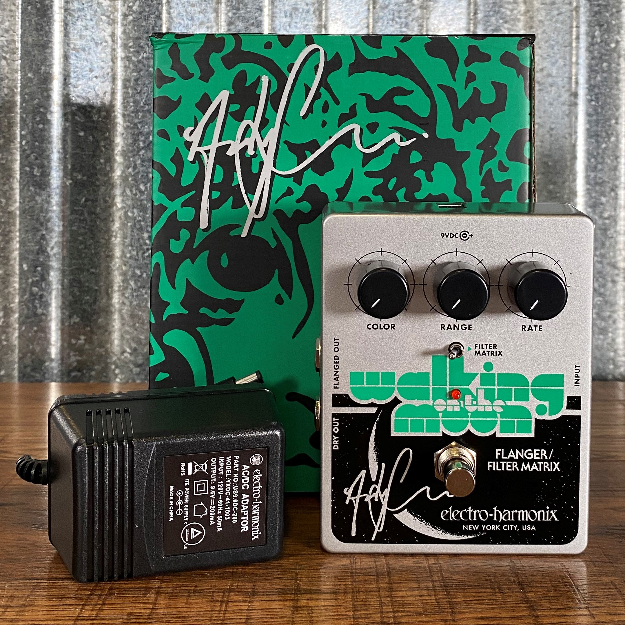 Electro-Harmonix EHX Andy Summers Walking On The Moon Analog