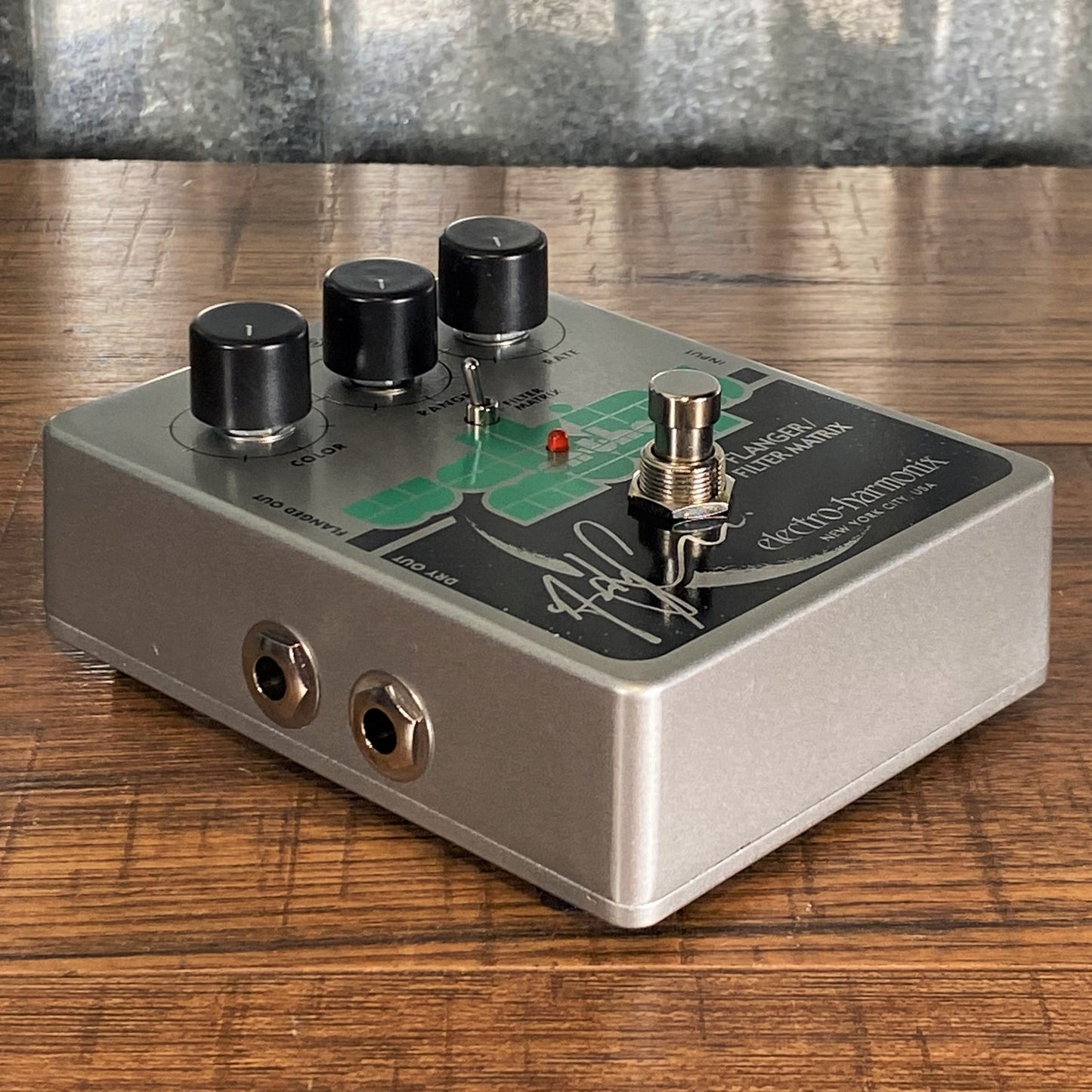 Electro-Harmonix EHX Andy Summers Walking On The Moon Analog Flanger Guitar Effect Pedal