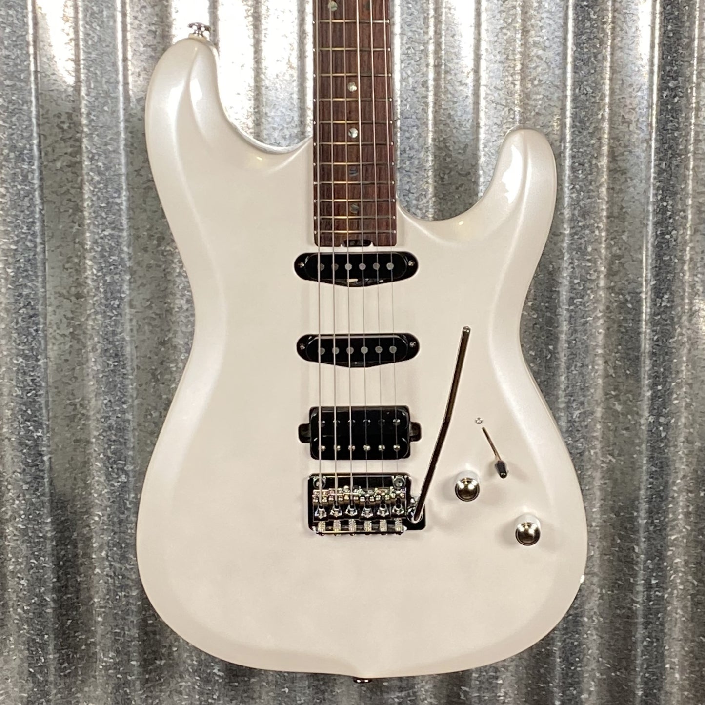 Musi Capricorn Fusion HSS Superstrat Pearl White Guitar #0142 Used