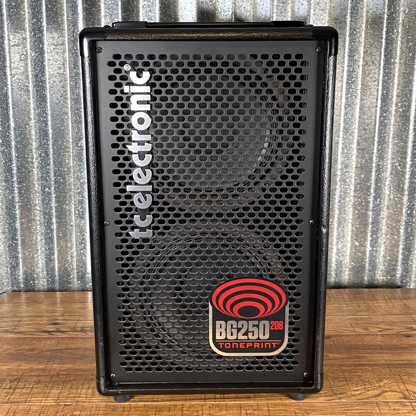 TC Electronic BG250-208 2x8" 250 Watt Tone Print Bass Combo Amplifier Used