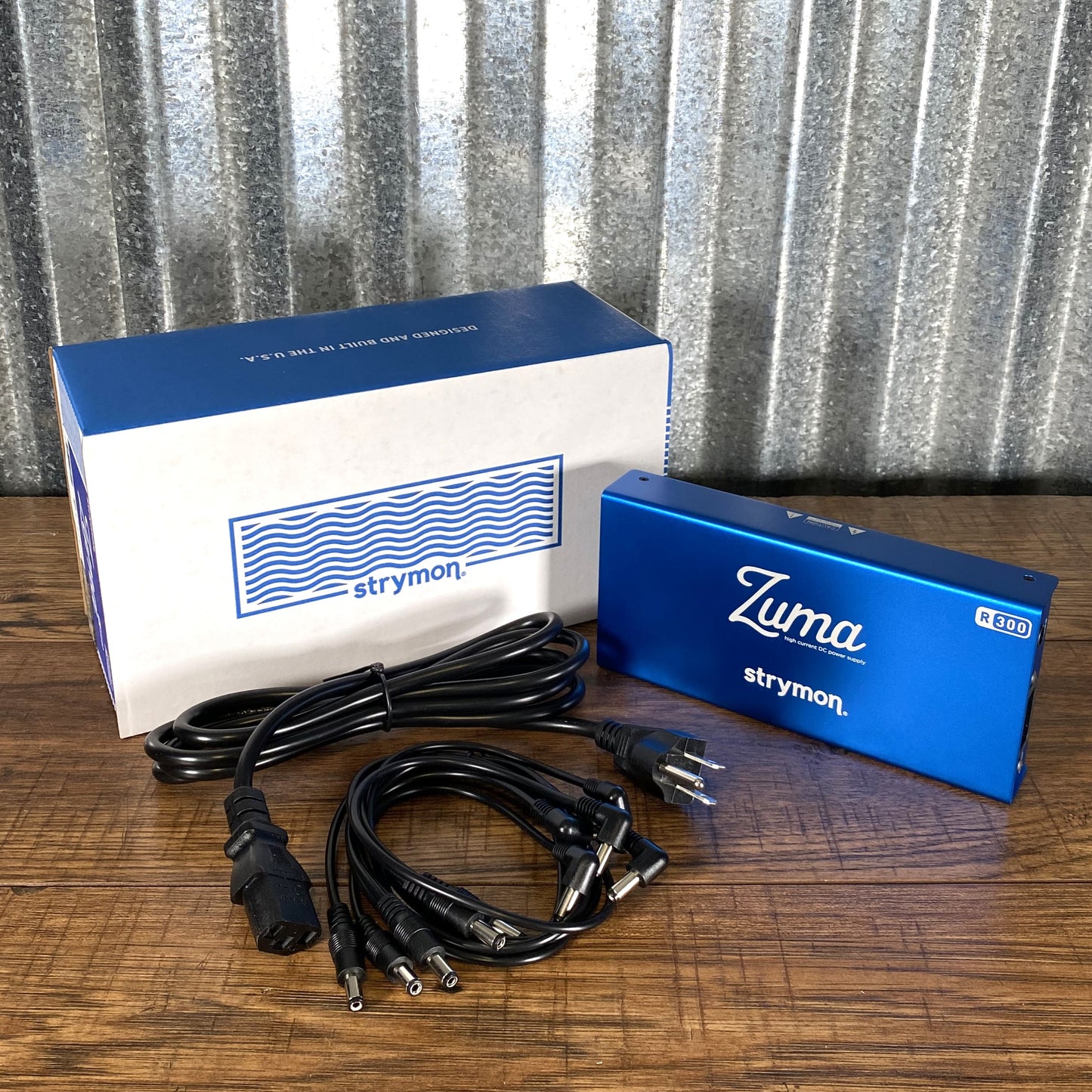 Strymon Zuma R300 Guitar Effect Pedal Power Supply Demo