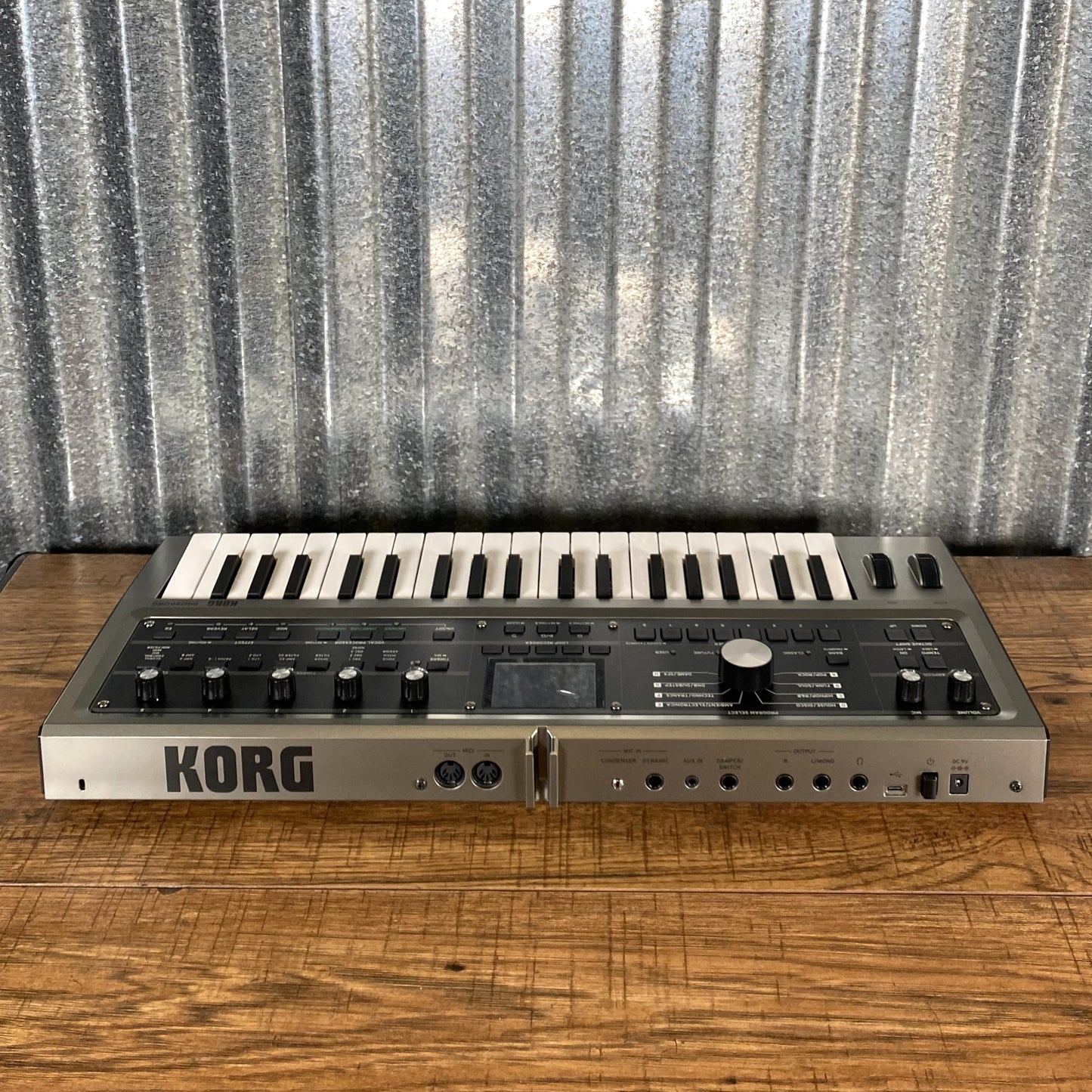 Korg microKorg 2 Synthesizer Vocoder Keyboard Demo