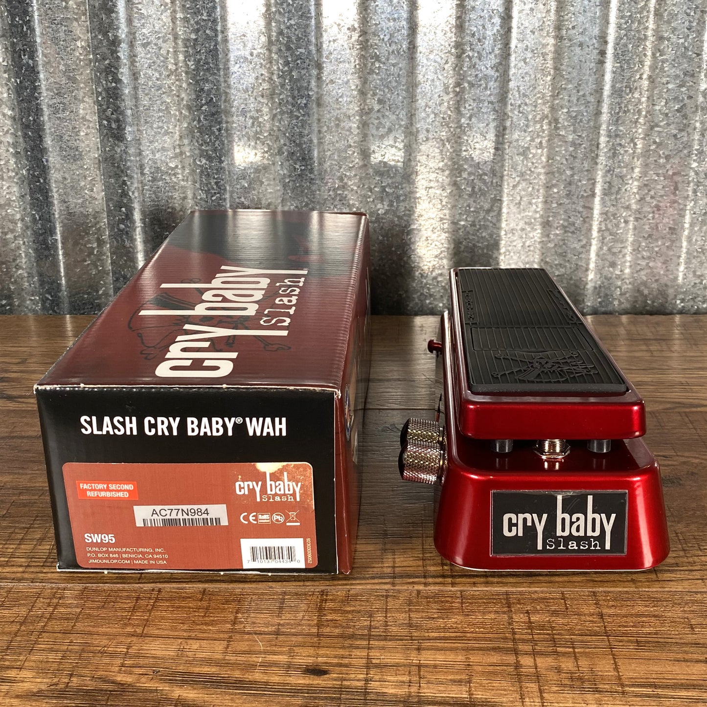 Dunlop SW95 Slash Cry Baby Wah Guitar Effect Pedal B Stock