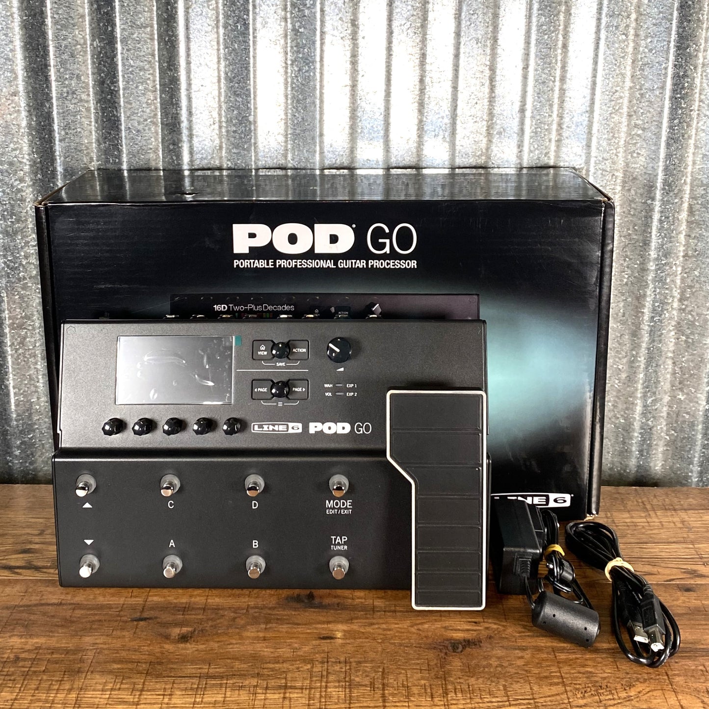 Line 6 Pod Go Multi-Effect Guitar Bass Effect Pedal Used