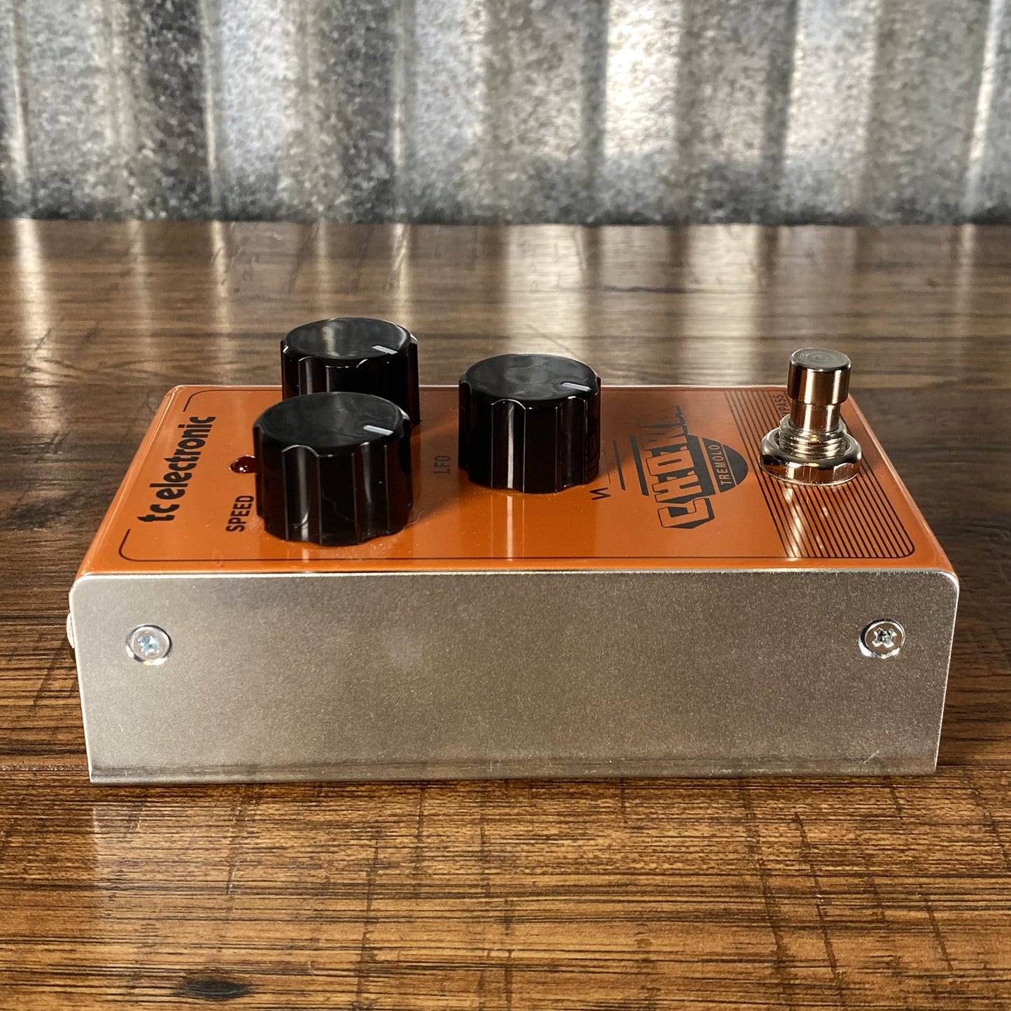 TC Electronic CHOKA Tremolo Guitar Effect Pedal Used