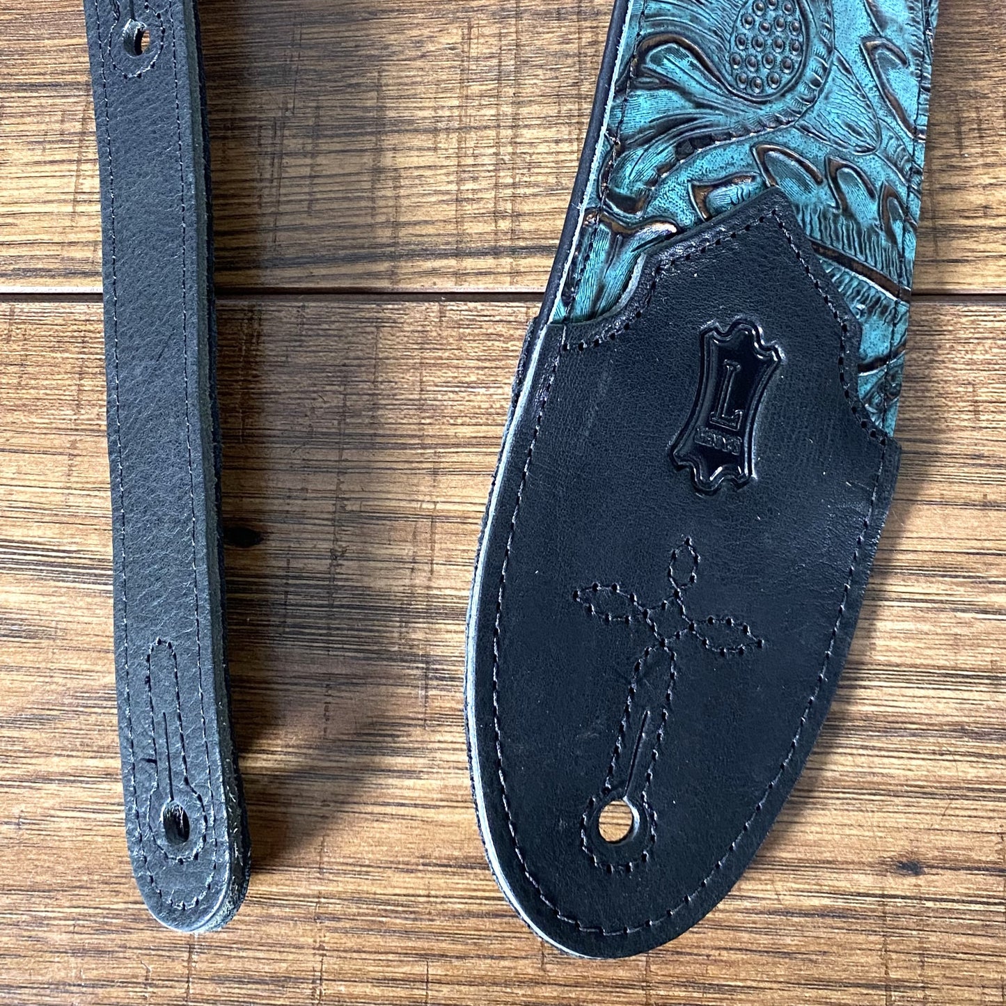 Levy's M4WP-001 Embossed Leather Guitar Bass Strap Turquoise