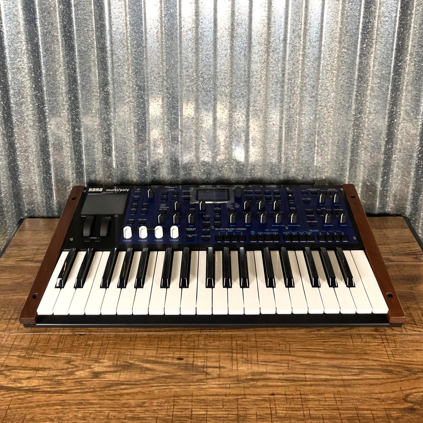 Korg Multi/Poly Analog Modeling Synthesizer Keyboard