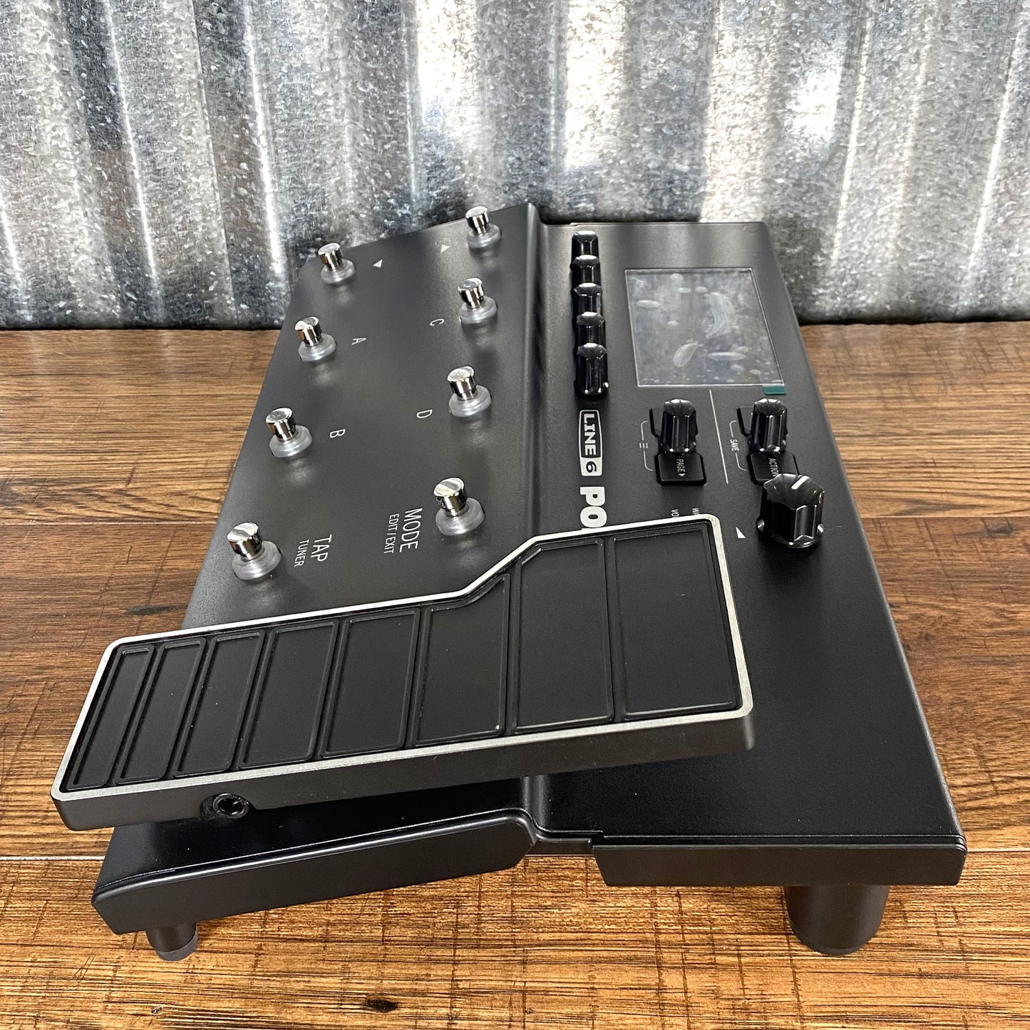 Line 6 Pod Go Multi-Effect Guitar Bass Effect Pedal Used
