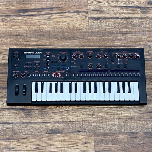 Roland JD-Xi Compact Sequencer Synthesizer Used
