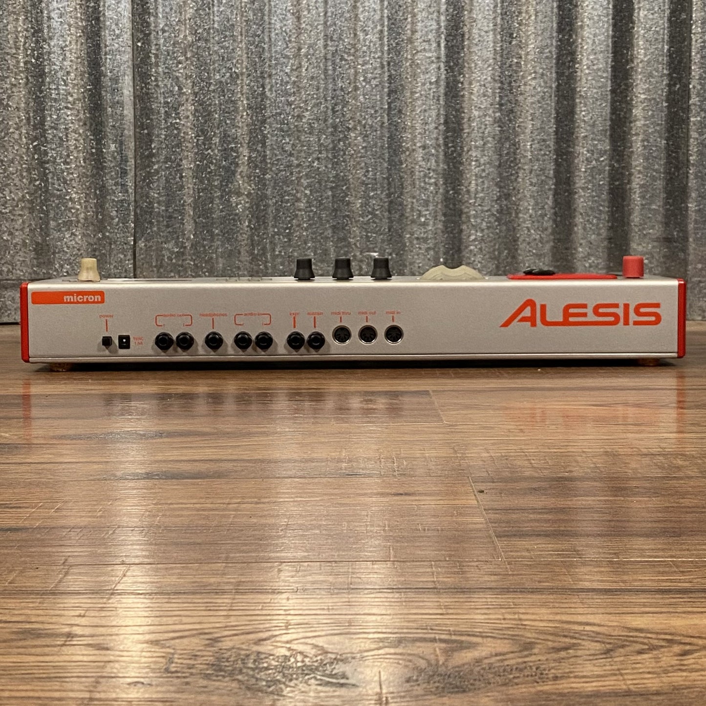 Alesis Micron Analog Modeling 37 Key Synthesizer Red Used
